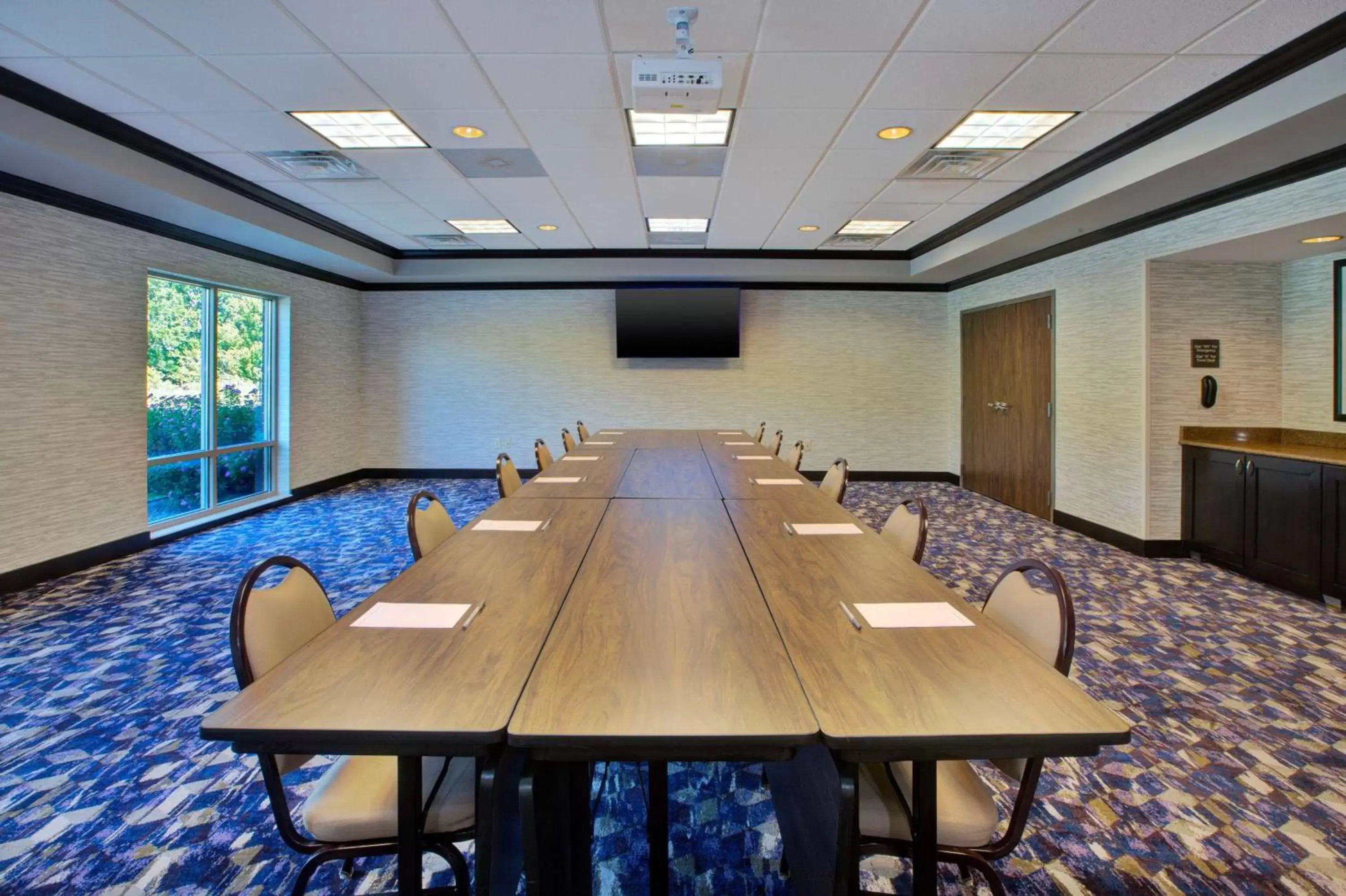 Meeting/conference room in Hampton Inn and Suites Flint/Grand Blanc