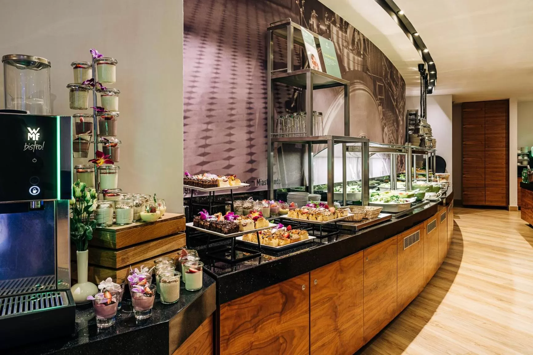 Food and drinks in Holiday Inn Łódź by IHG