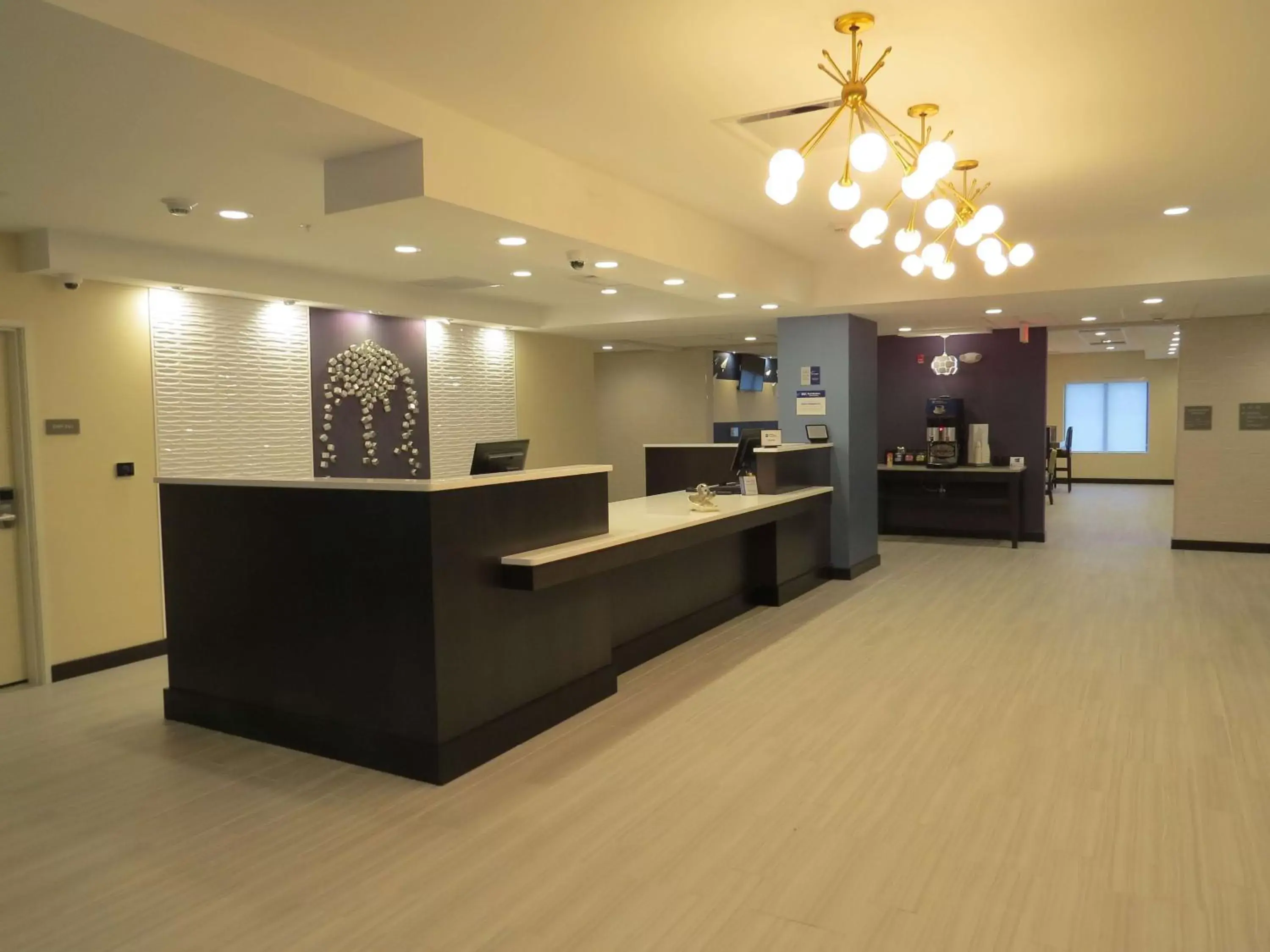 Lobby or reception, Lobby/Reception in Best Western Plus Erie Inn & Suites