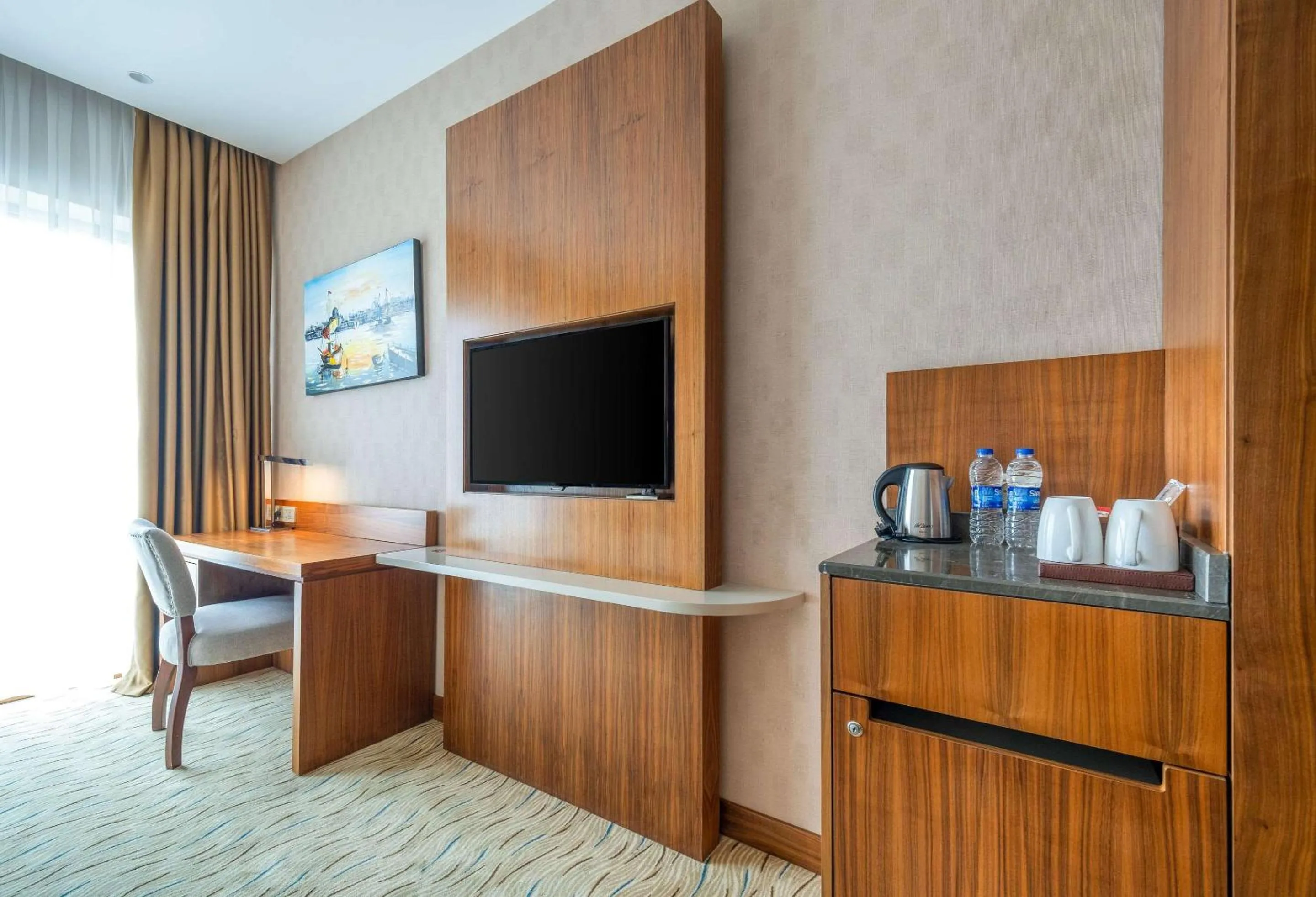 Photo of the whole room in Clarion Hotel Istanbul Mahmutbey