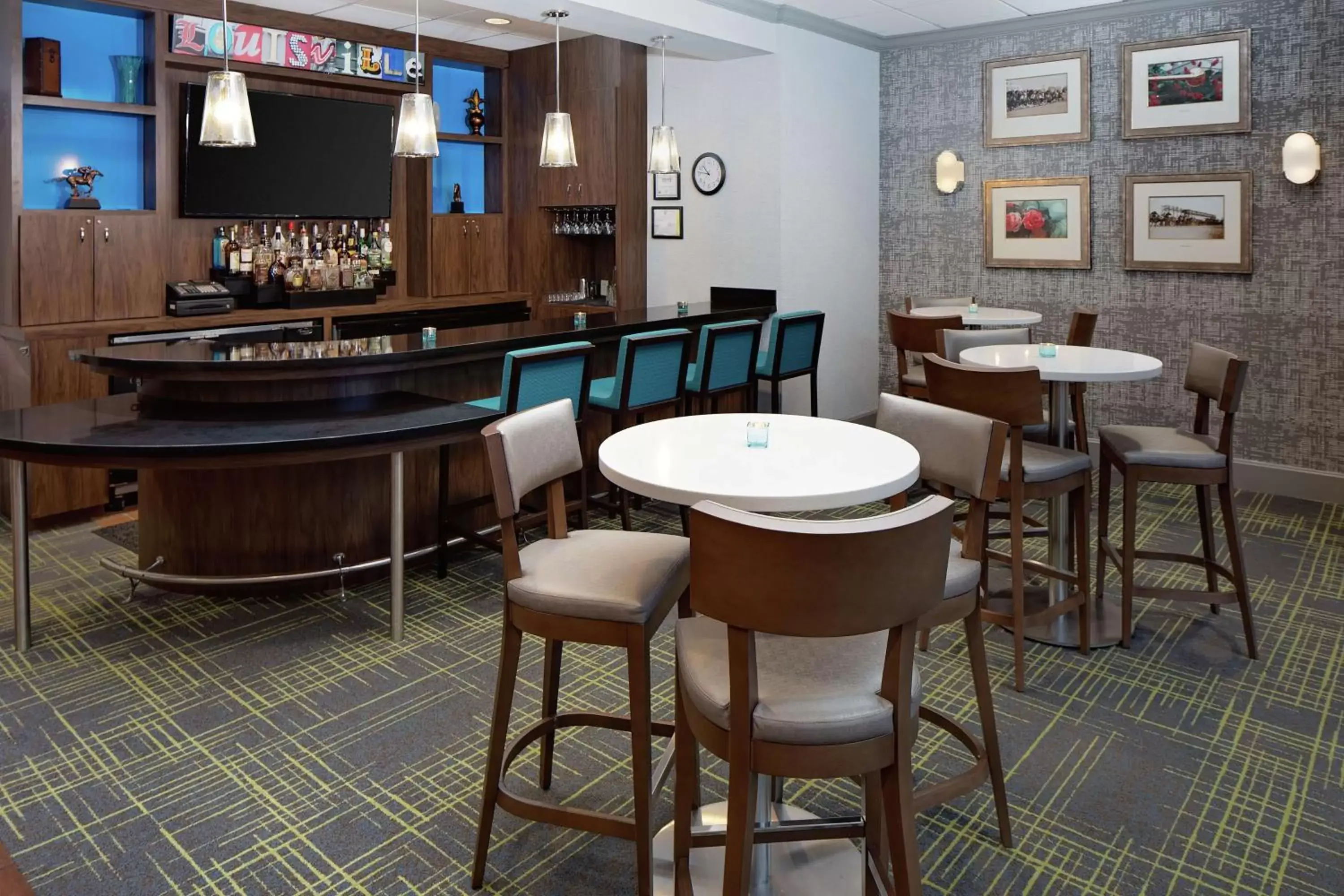 Lounge or bar, Lounge/Bar in Hampton Inn Louisville Downtown