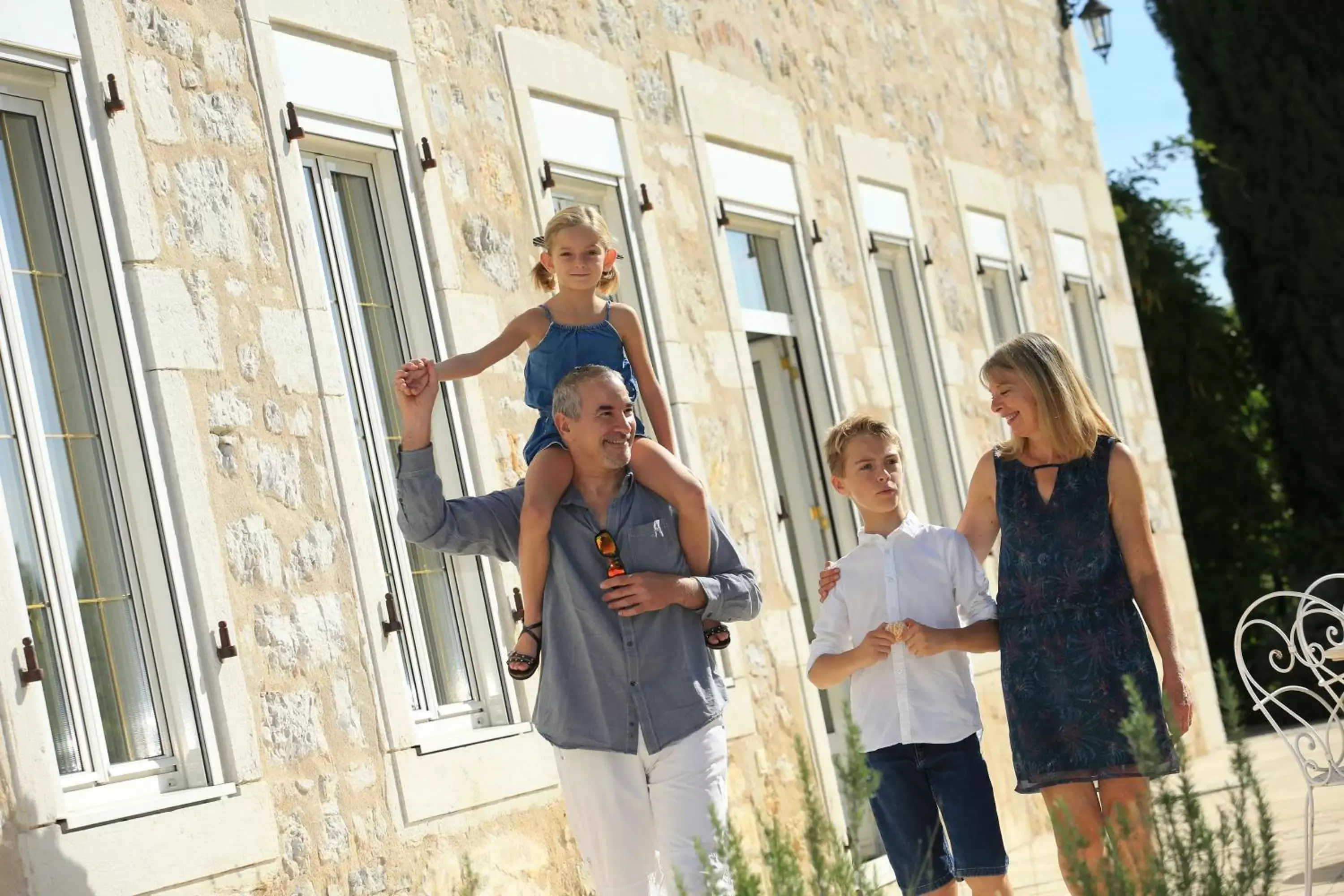 People in Domaine du Manoir