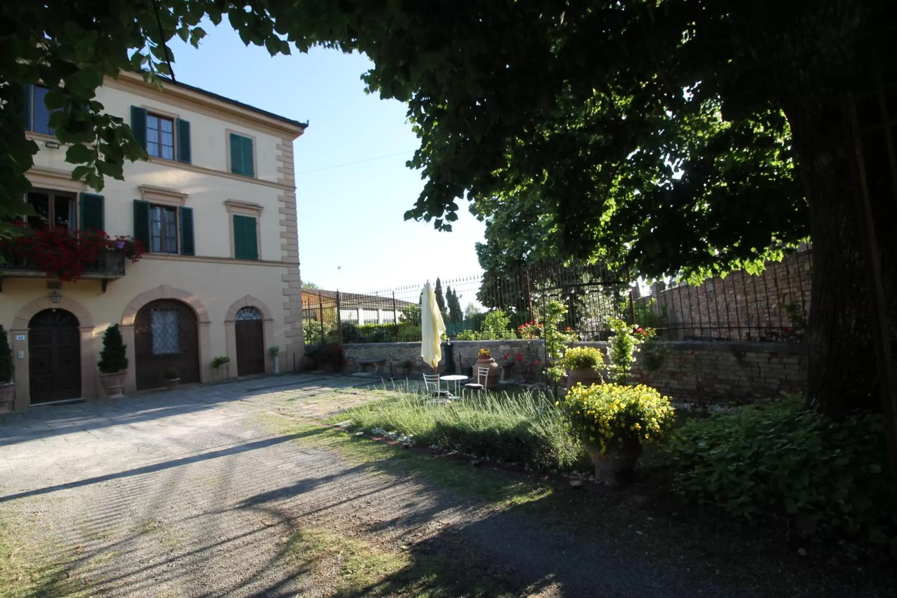 Property Building in Villa Sant’Andrea