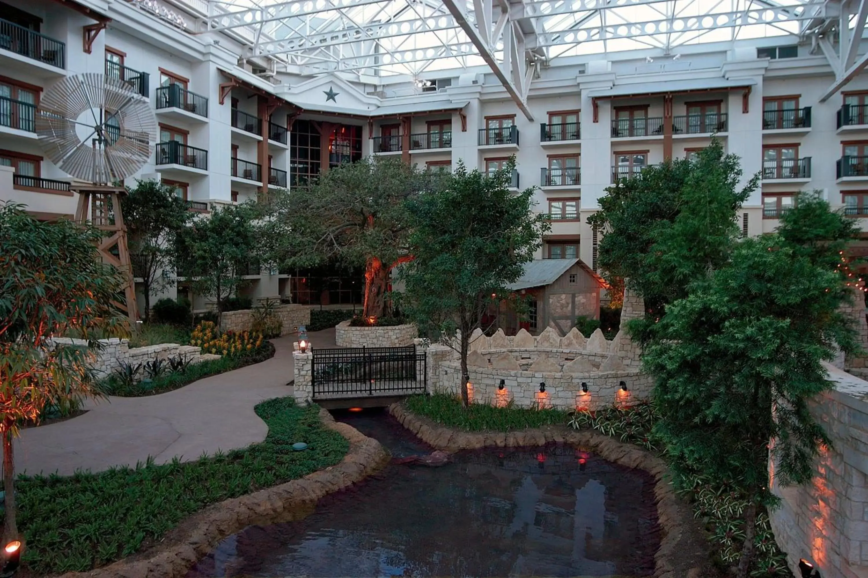 Lobby or reception, Property Building in Gaylord Texan Resort and Convention Center