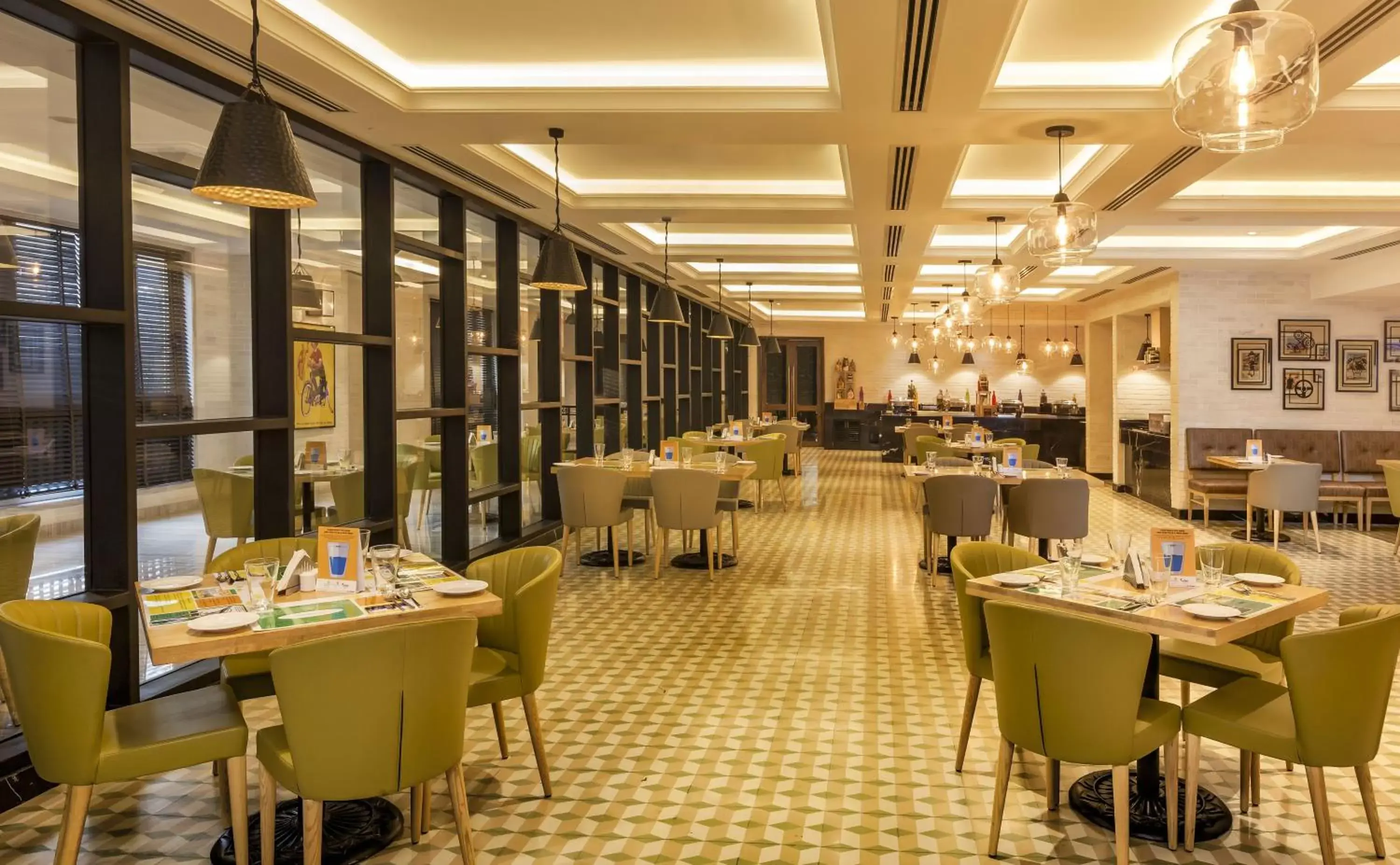 Restaurant/Places to Eat in Lemon Tree Premier City Center Pune