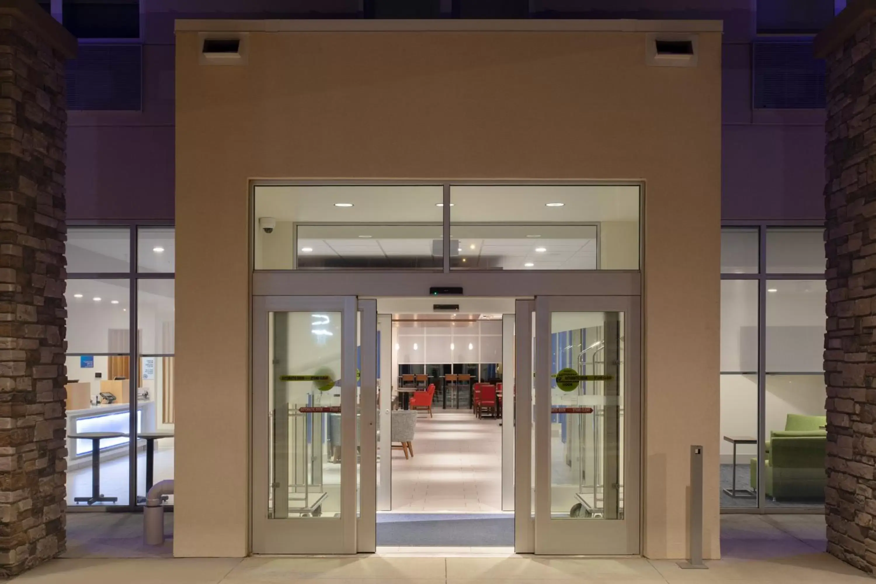 Property building in Holiday Inn Express & Suites Sioux City North - Event Center by IHG Property building in Holiday Inn Express & Suites Sioux City North - Event Center by IHG