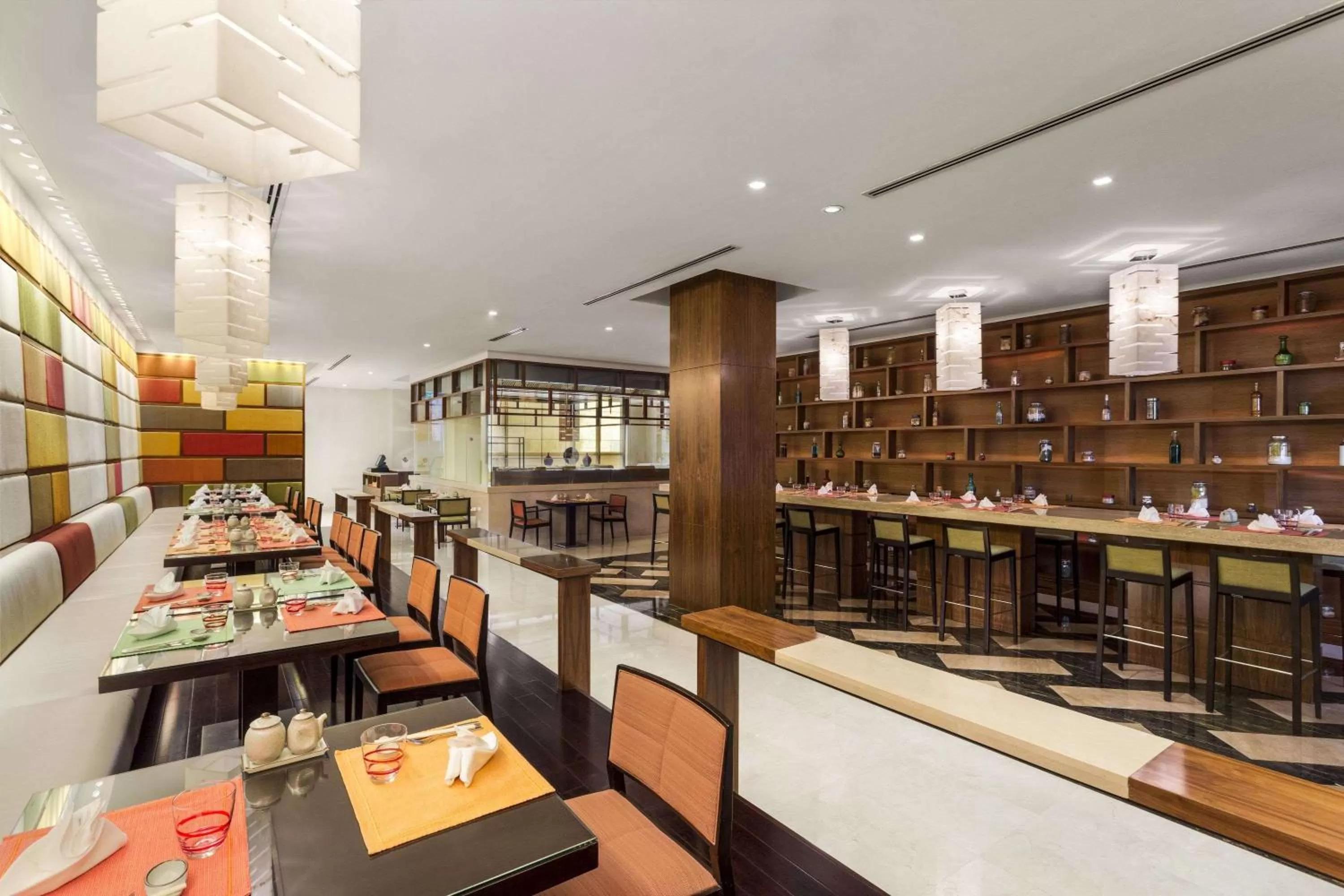 Restaurant/places to eat in Crowne Plaza - Dubai Jumeirah by IHG