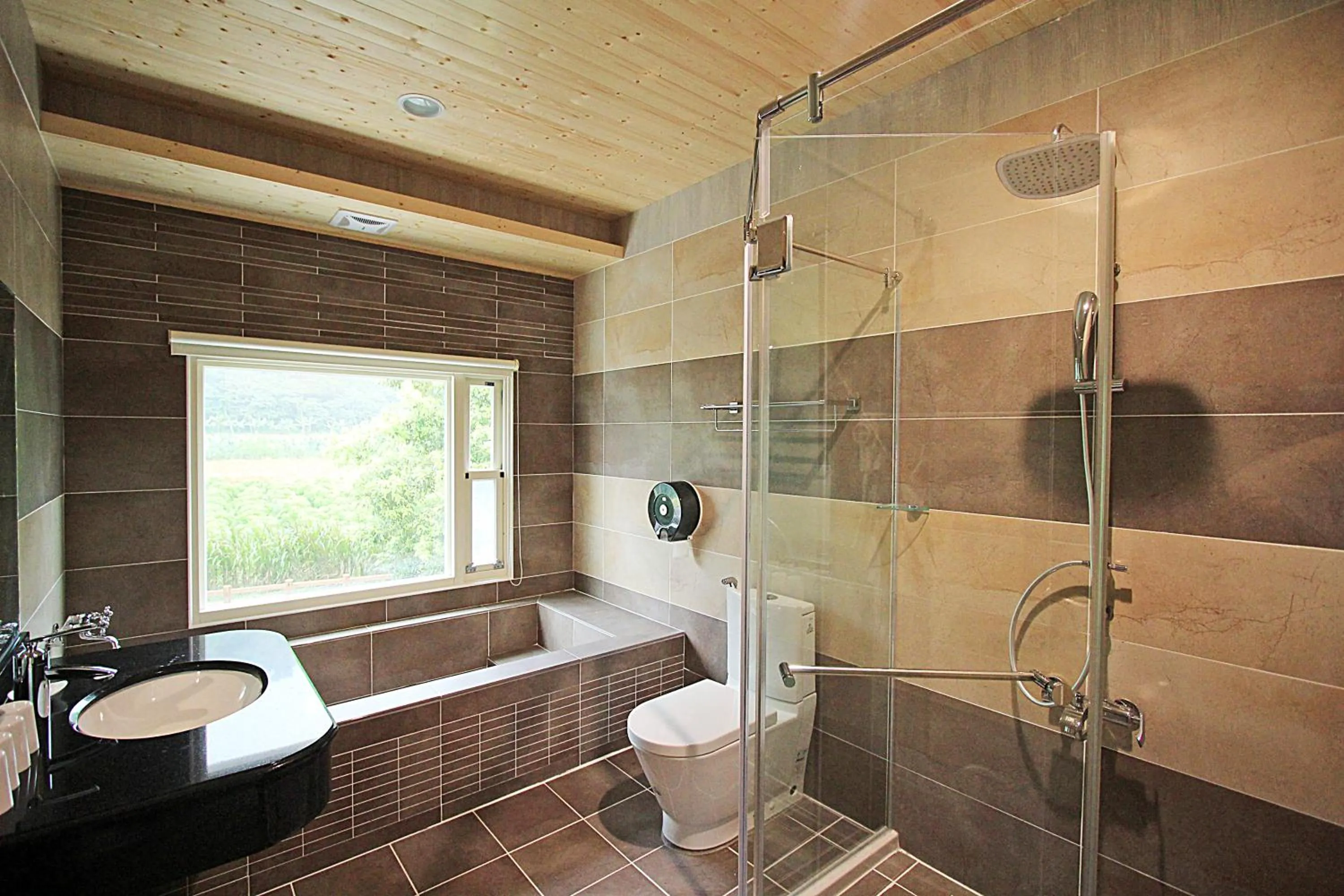 Bathroom in Cai Feng B&B