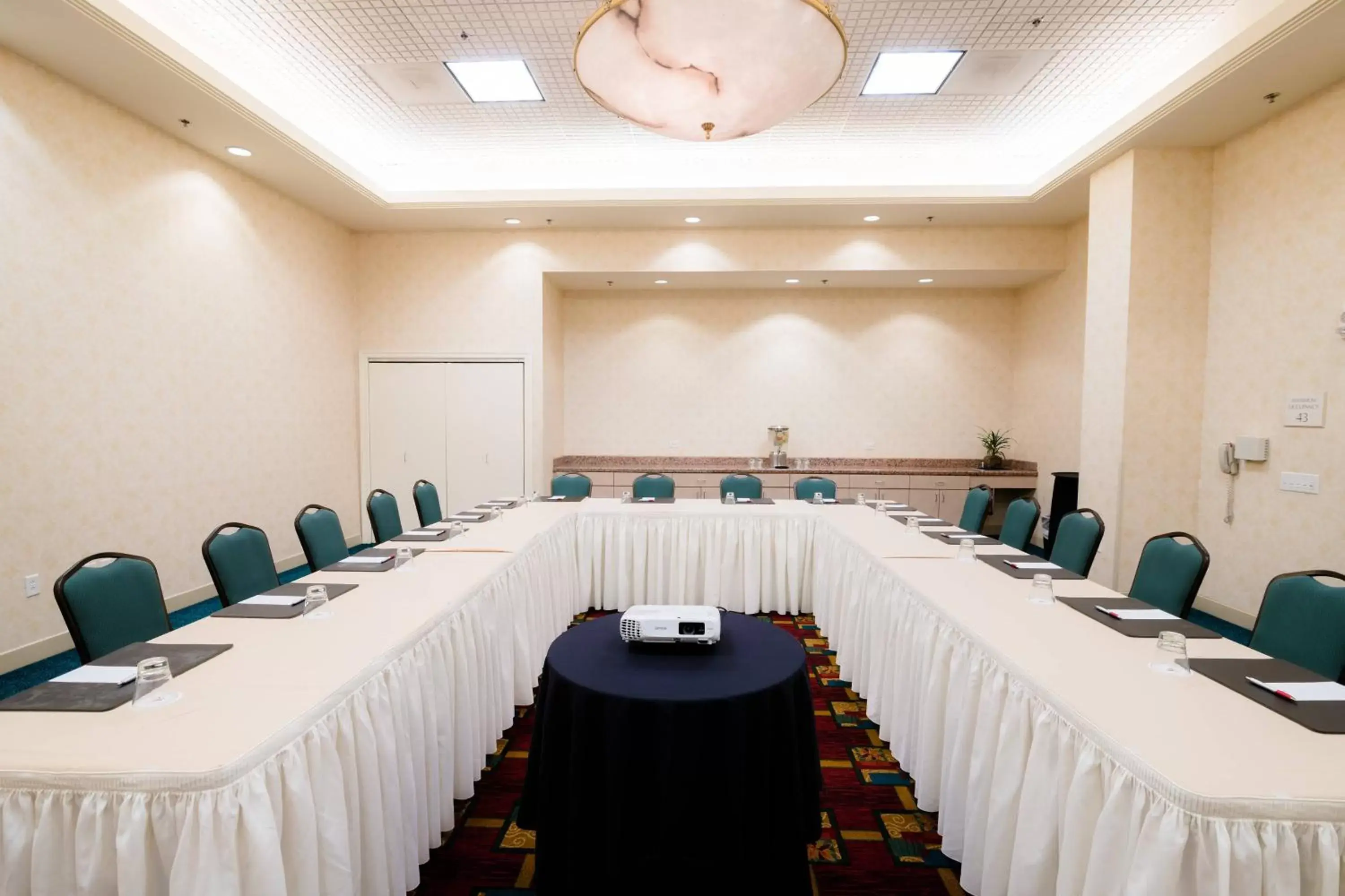 Meeting/conference room in Anaheim Marriott Suites