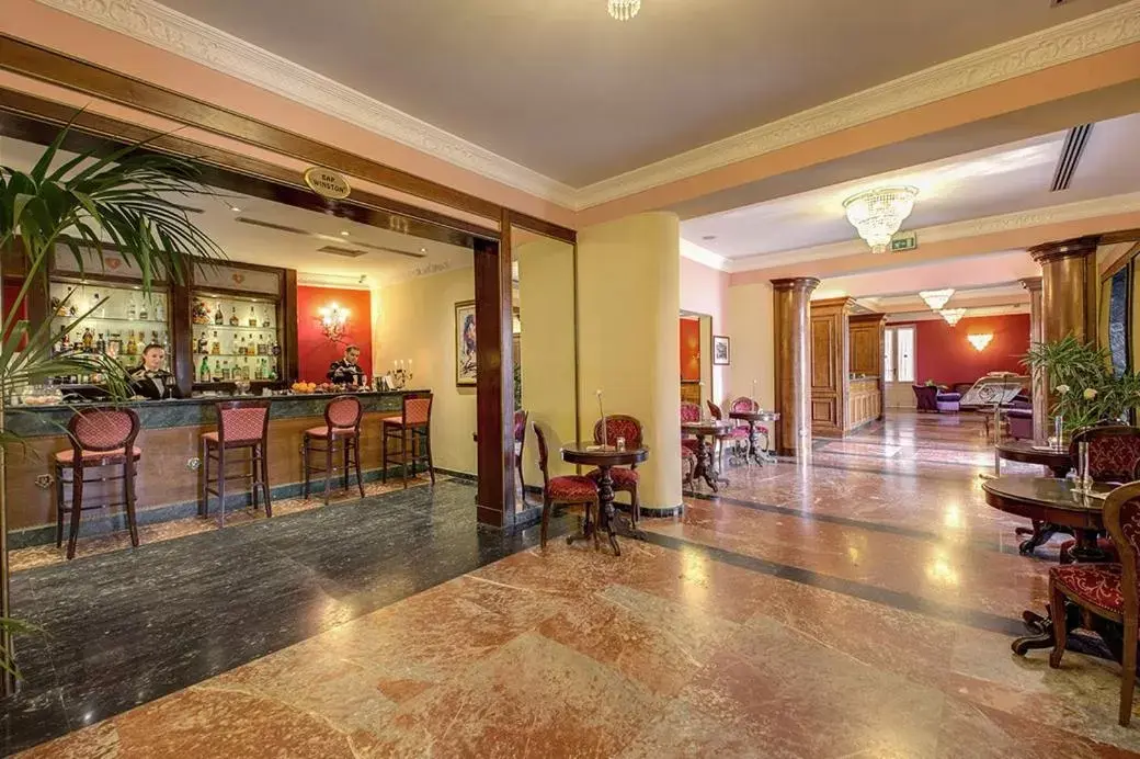 Lounge or bar, Lobby/Reception in Grand Hotel Villa Politi