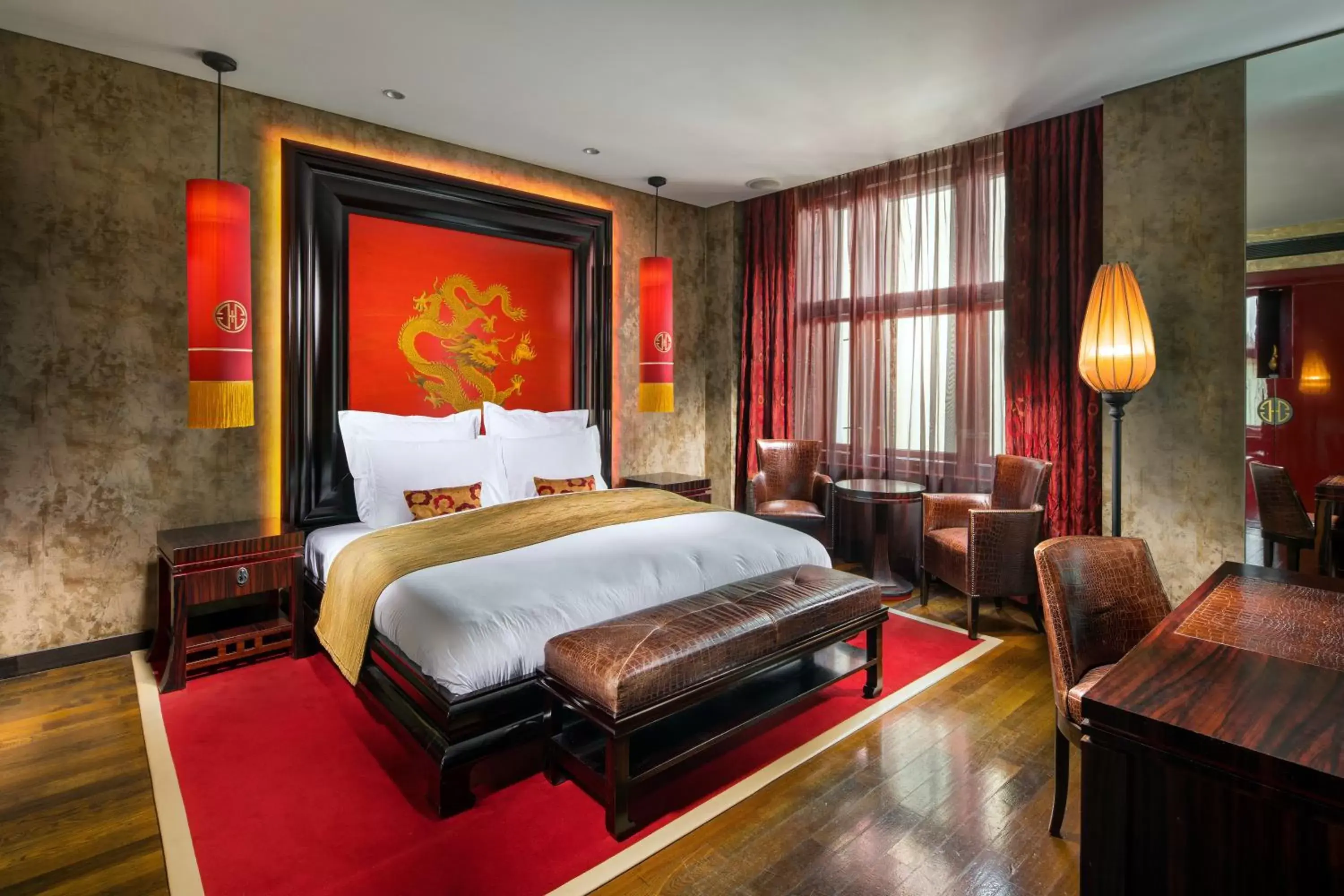 Bed in Buddha-Bar Hotel Prague