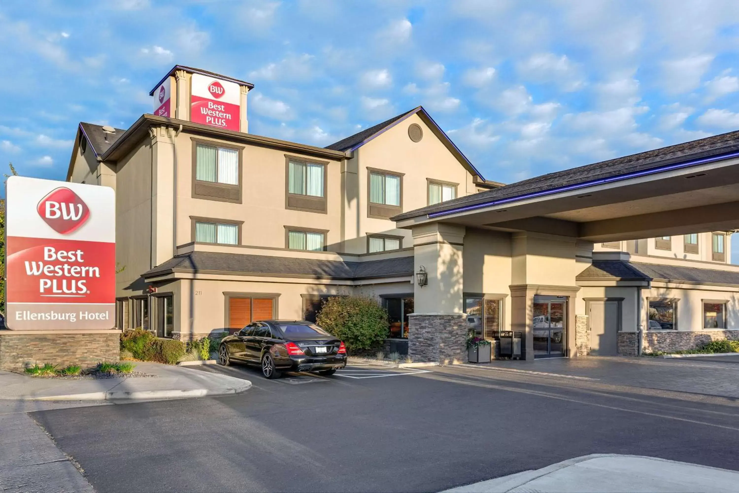 Property Building in Best Western Plus Ellensburg Hotel