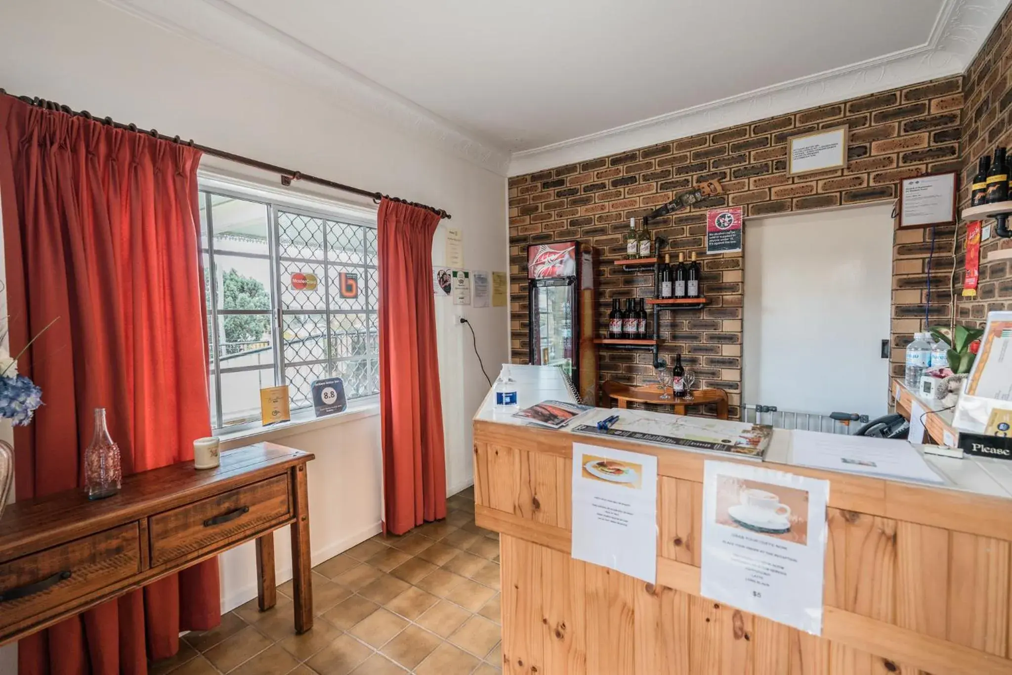 Property building in Settlers Motor Inn Property building in Settlers Motor Inn