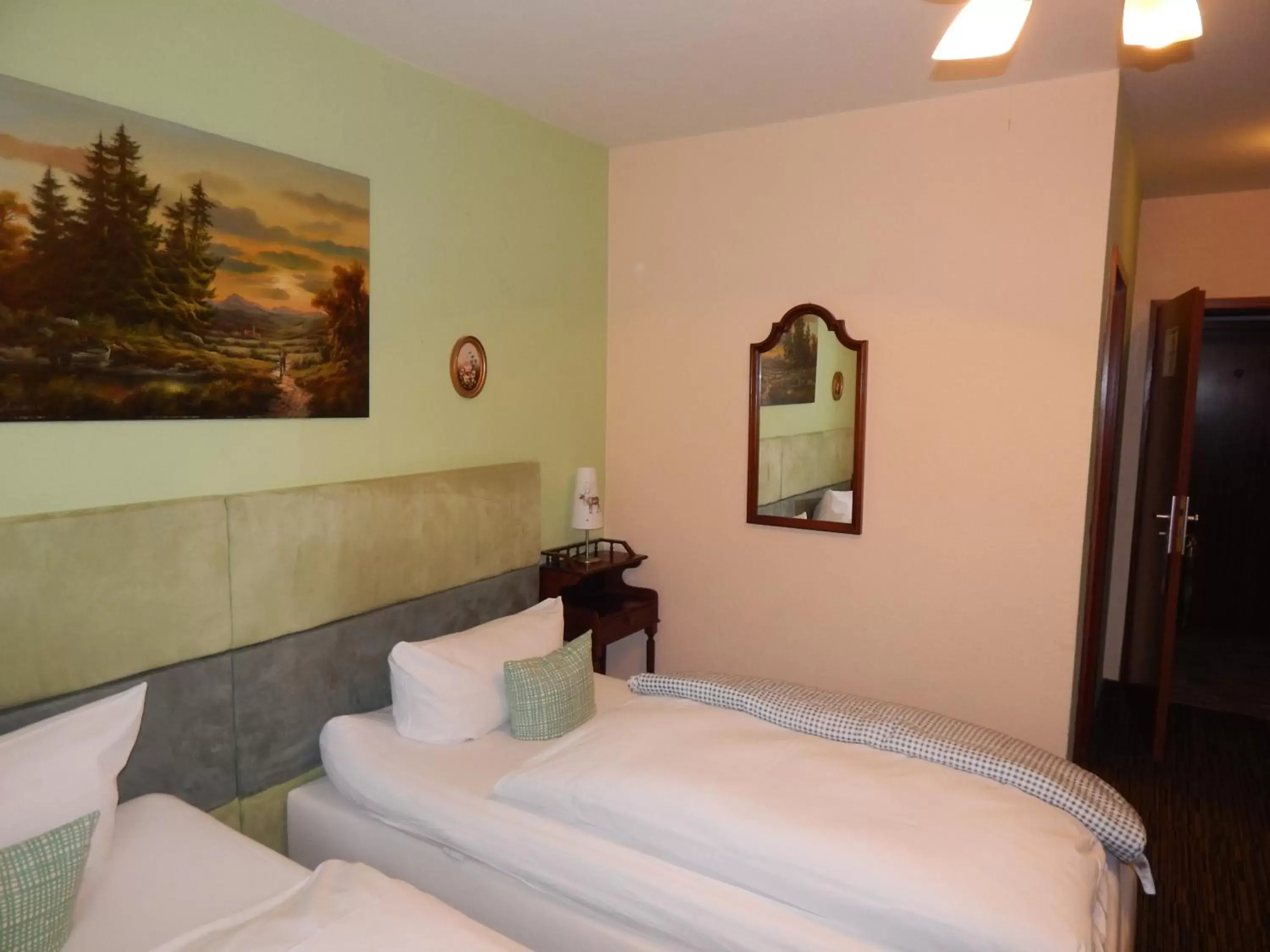 Standard Twin Room in Hotel Attaché Standard Twin Room in Hotel Attaché