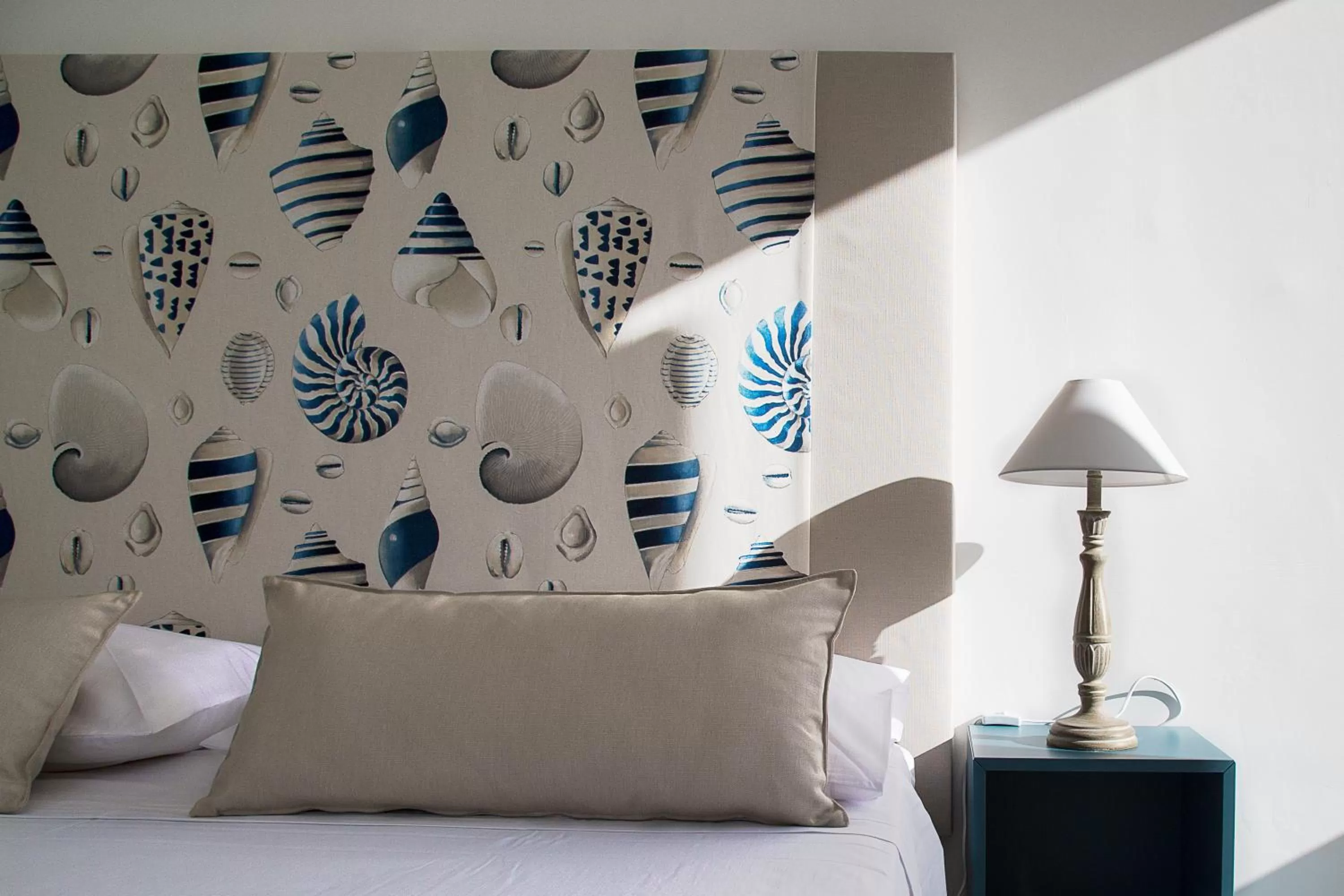 Day, Bed in Hotel Crawford