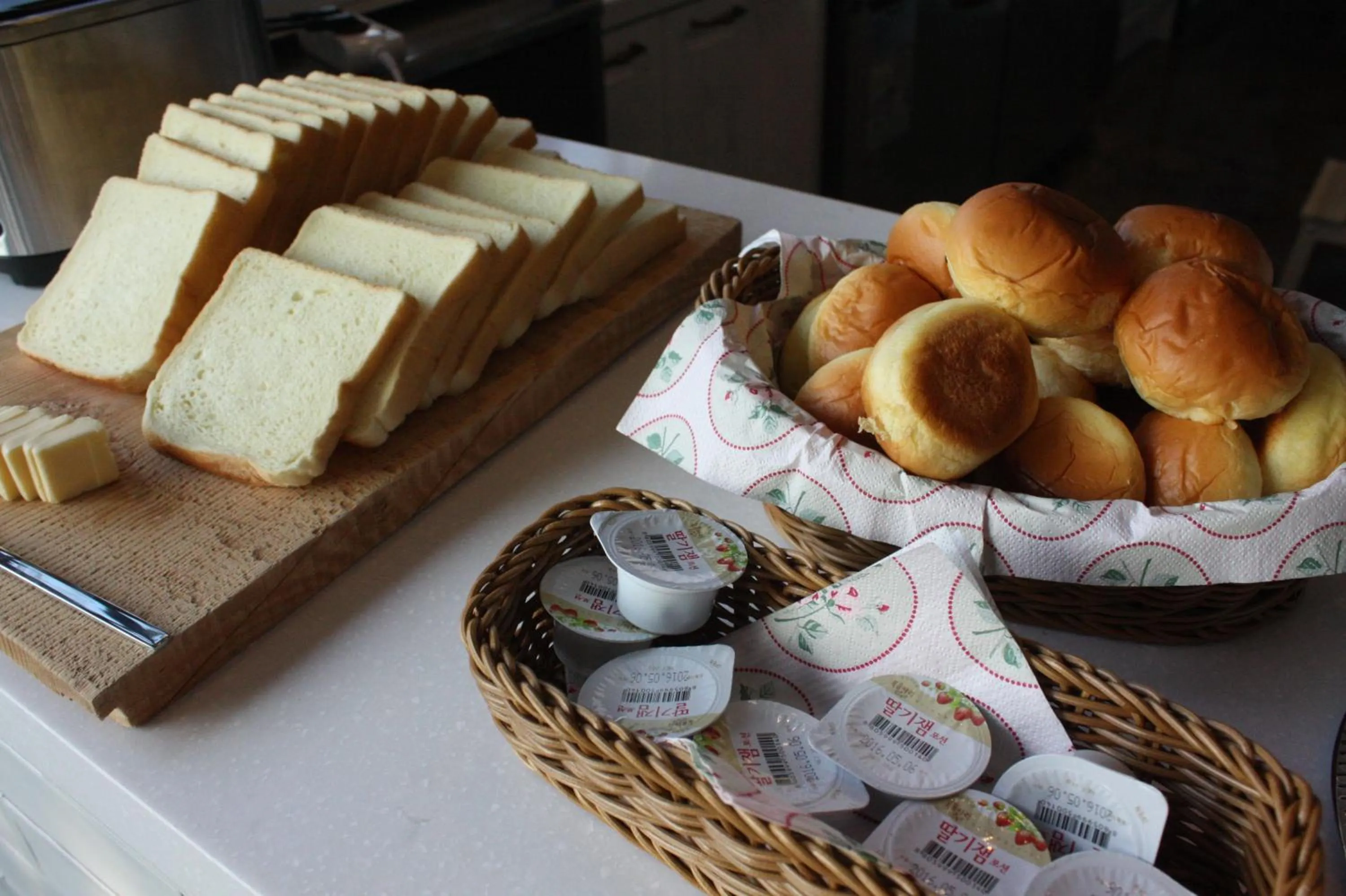 Property building in Andong Poong-gyung HOSTEL n LIBRARY