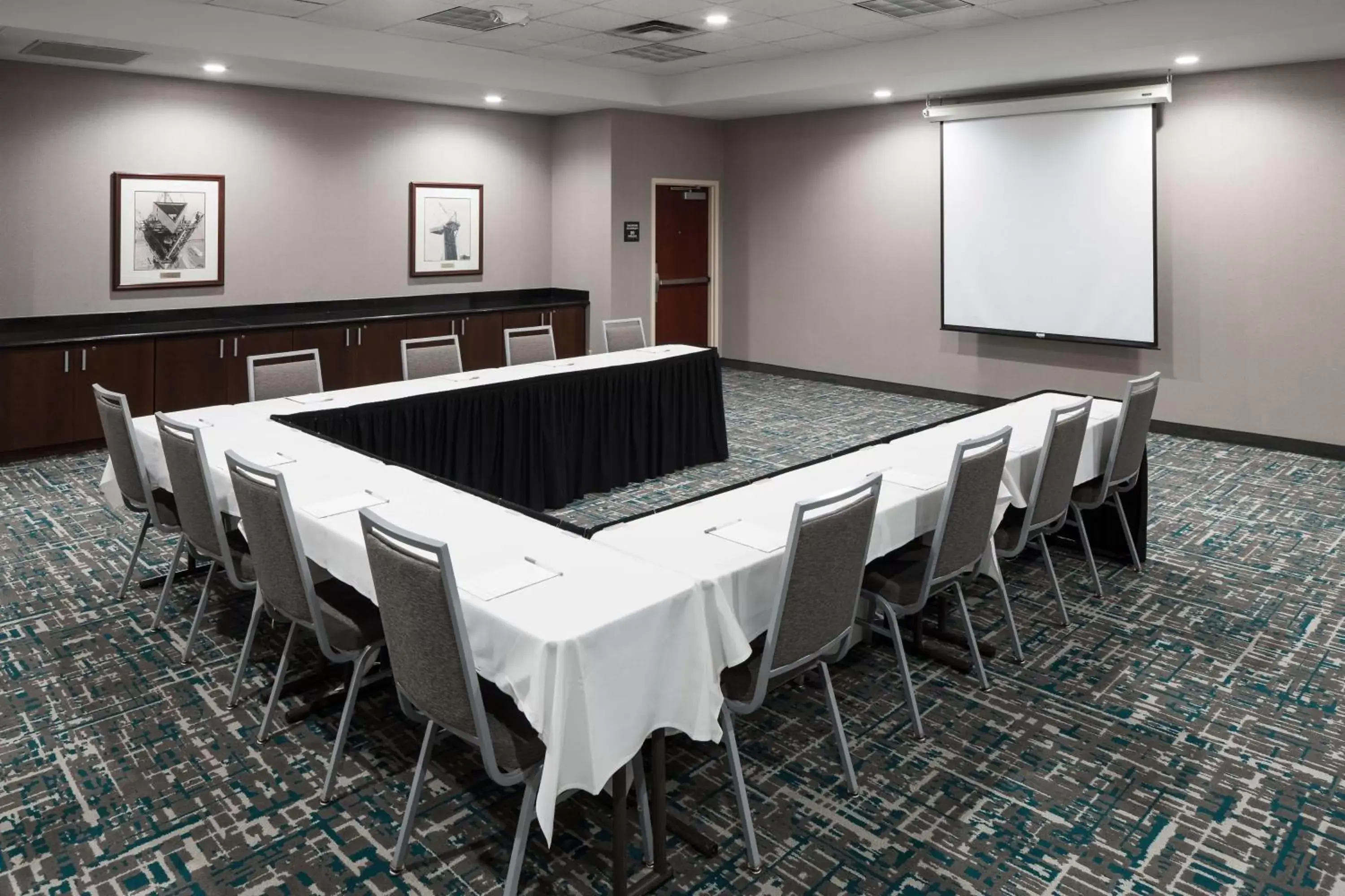 Meeting/conference room in Hampton Inn St Louis- at the Arch