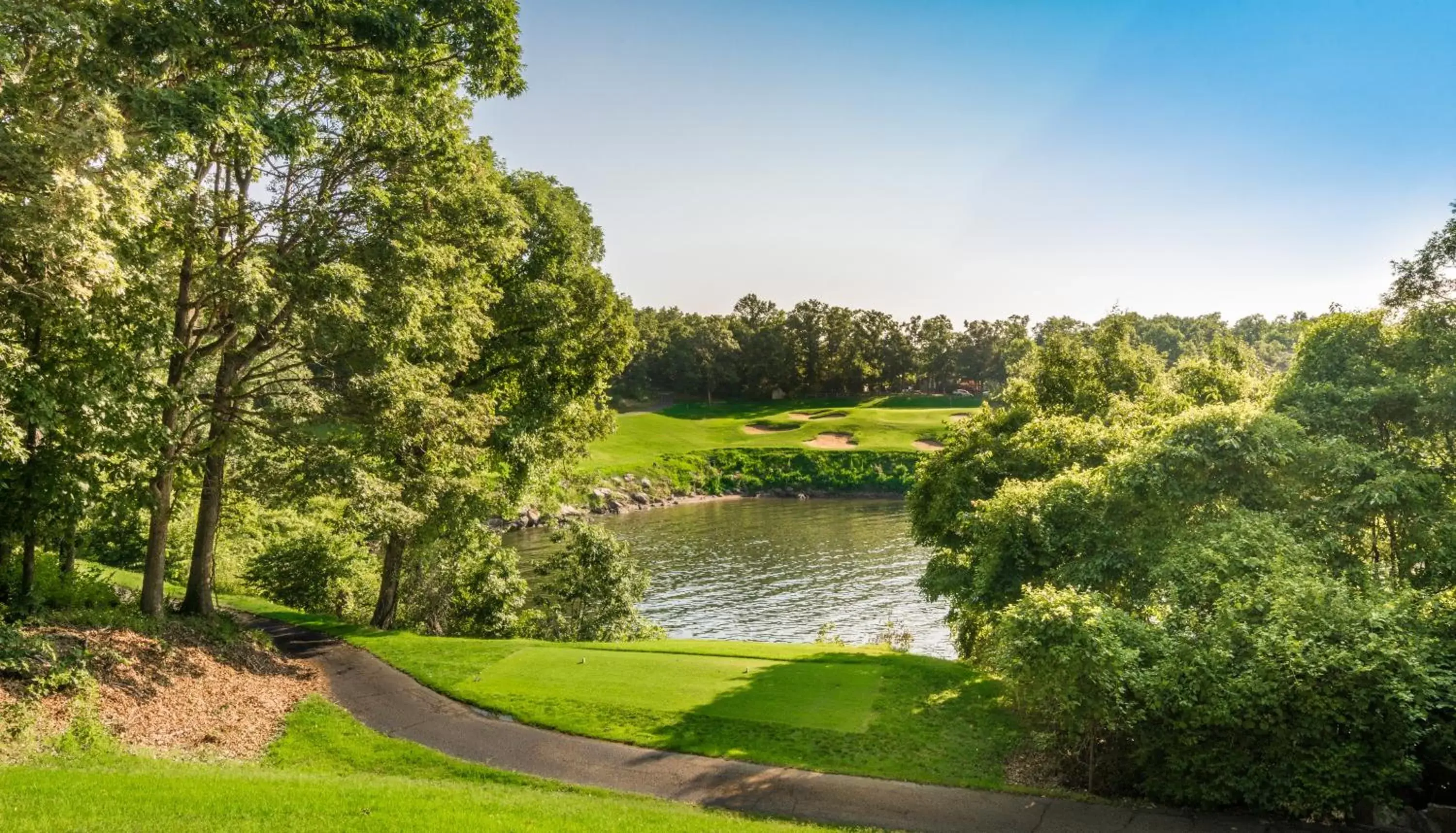 Golfcourse in Lodge of Four Seasons Golf Resort, Marina & Spa
