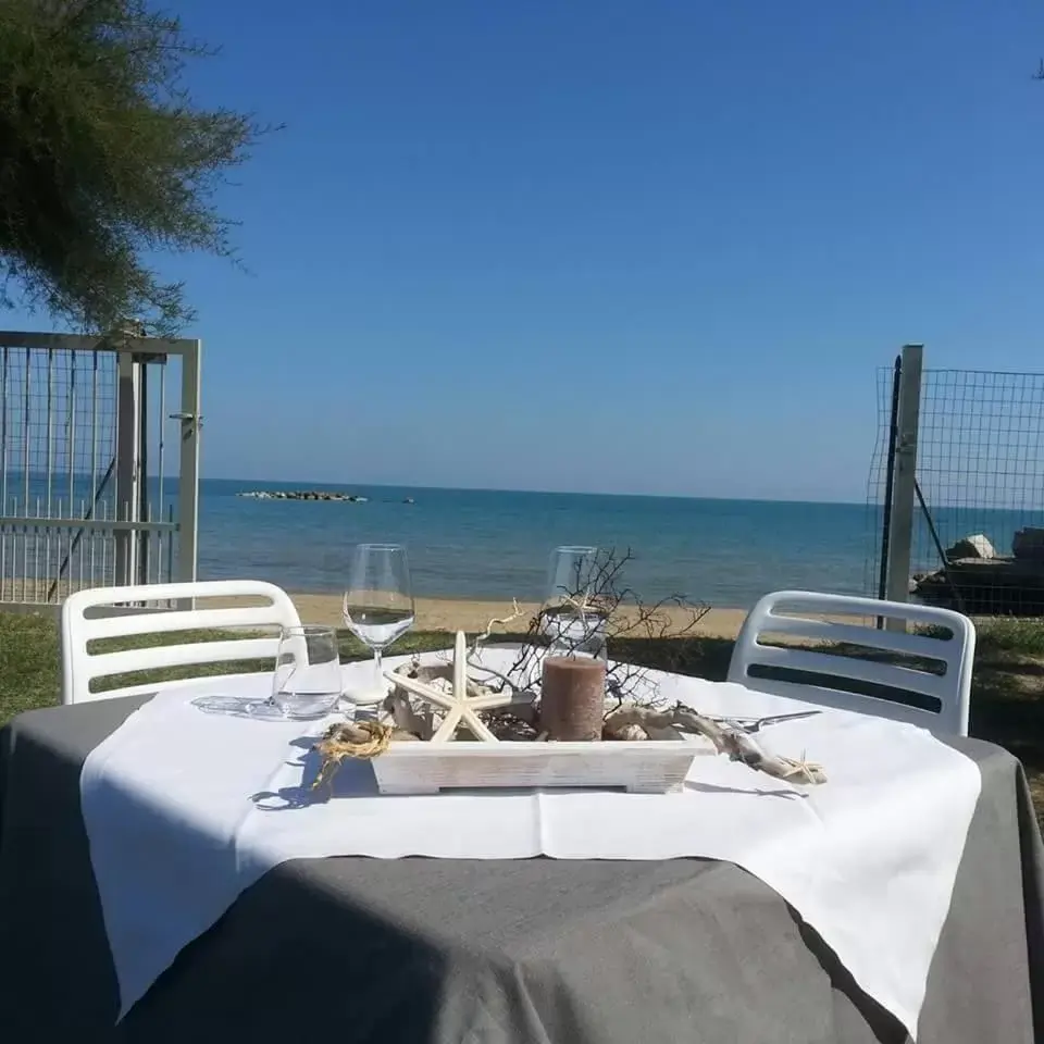 Restaurant/Places to Eat in Agriturismo Frontemare
