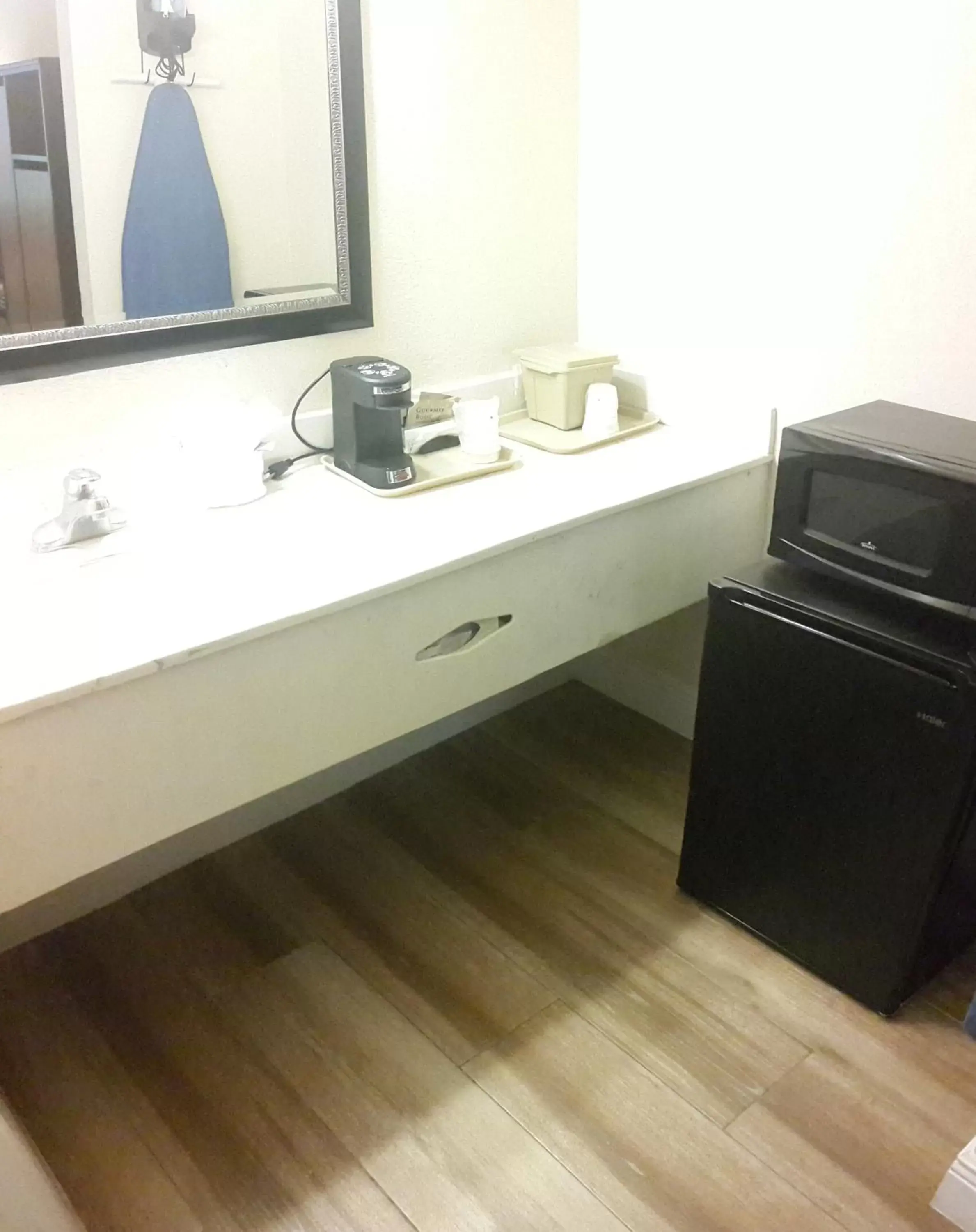 Bathroom in Super 8 by Wyndham Florida City/Homestead/Everglades