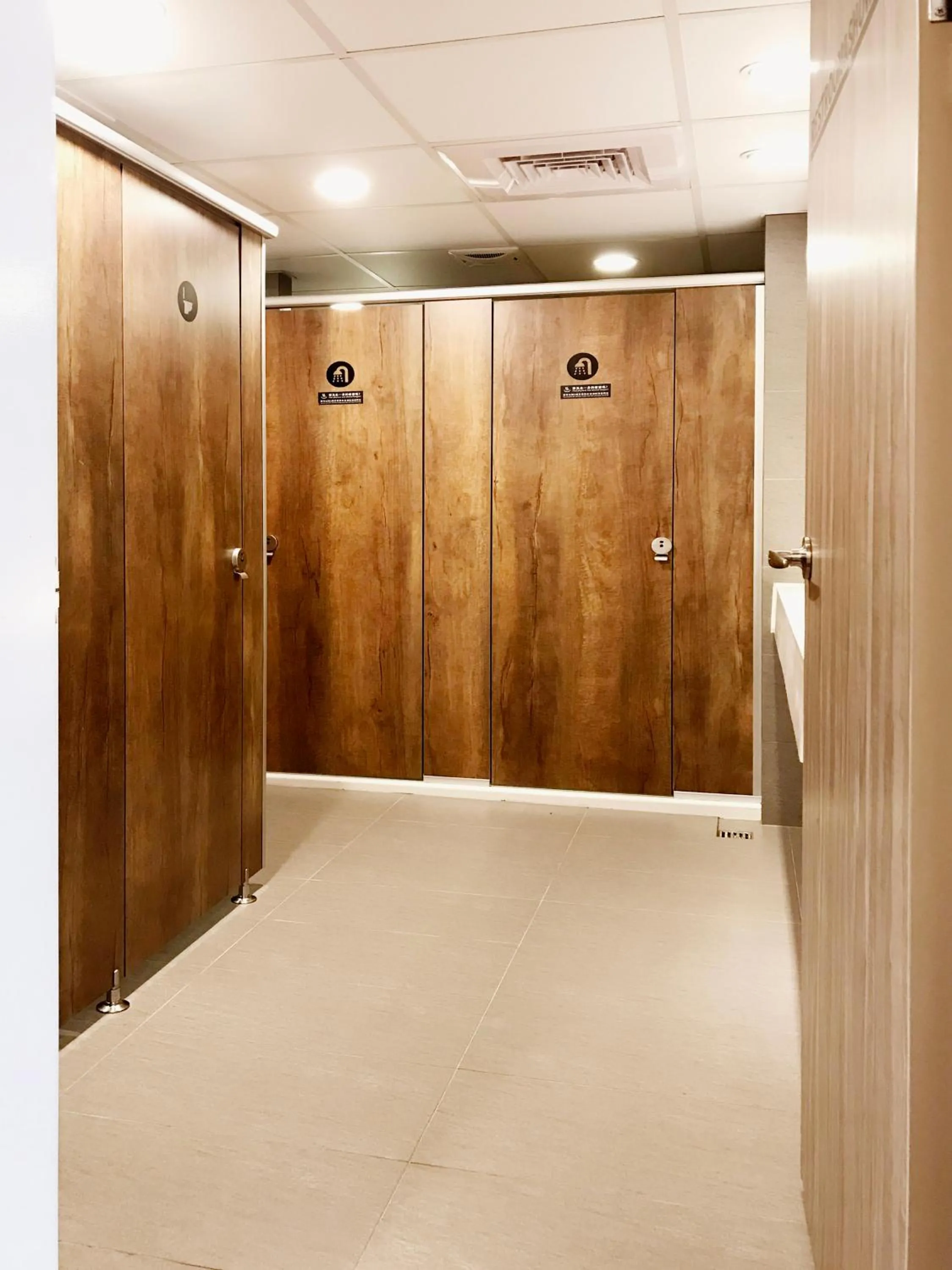 Shower in Single Inn-Kaohsiung Station