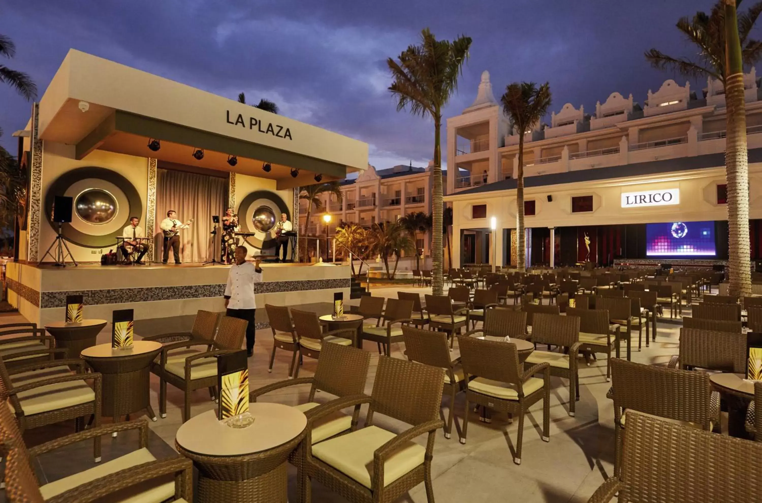 Lounge or bar in Riu Palace Riviera Maya - All Inclusive Lounge or bar in Riu Palace Riviera Maya - All Inclusive
