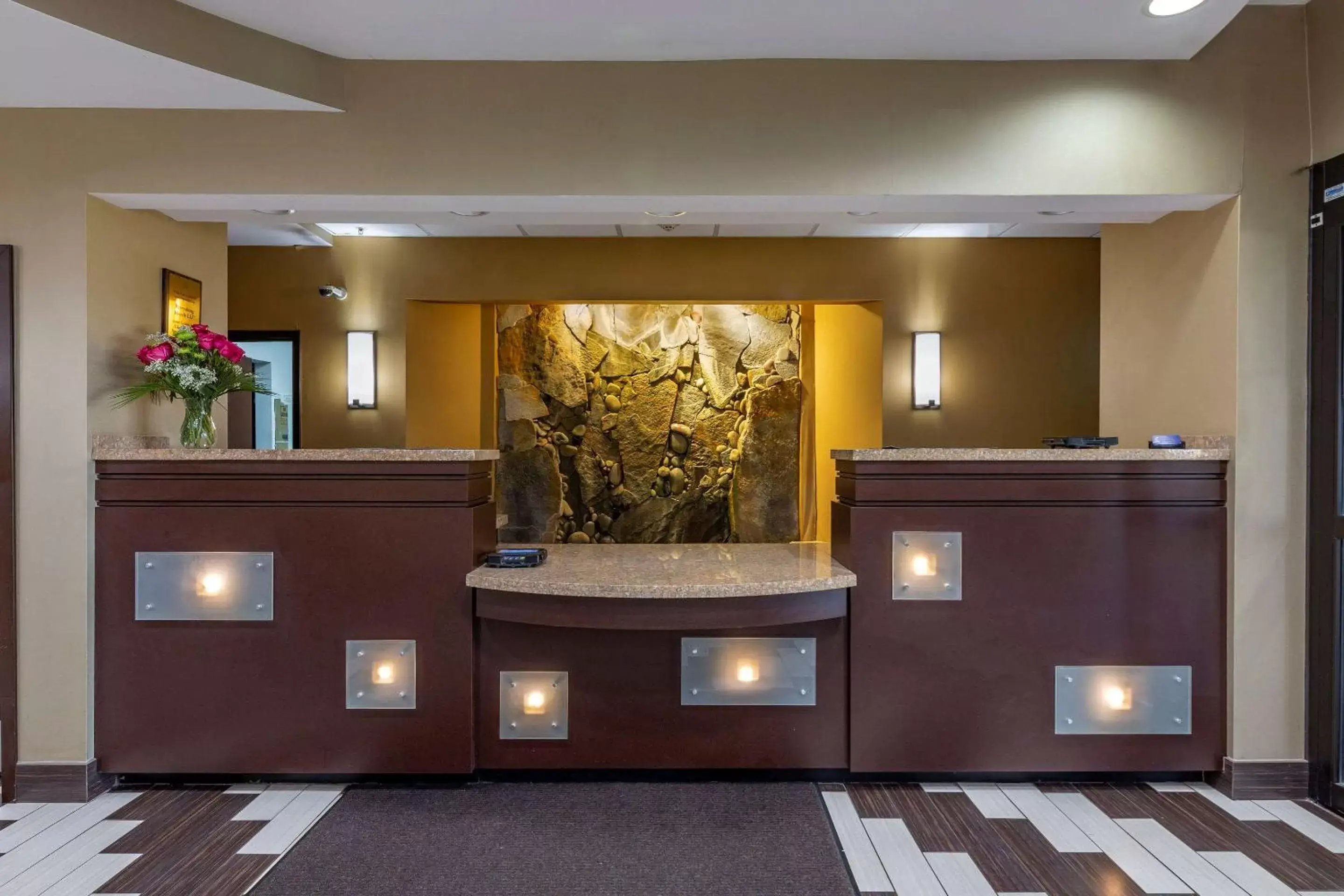 Lobby or reception, Lobby/Reception in Comfort Suites Perrysburg