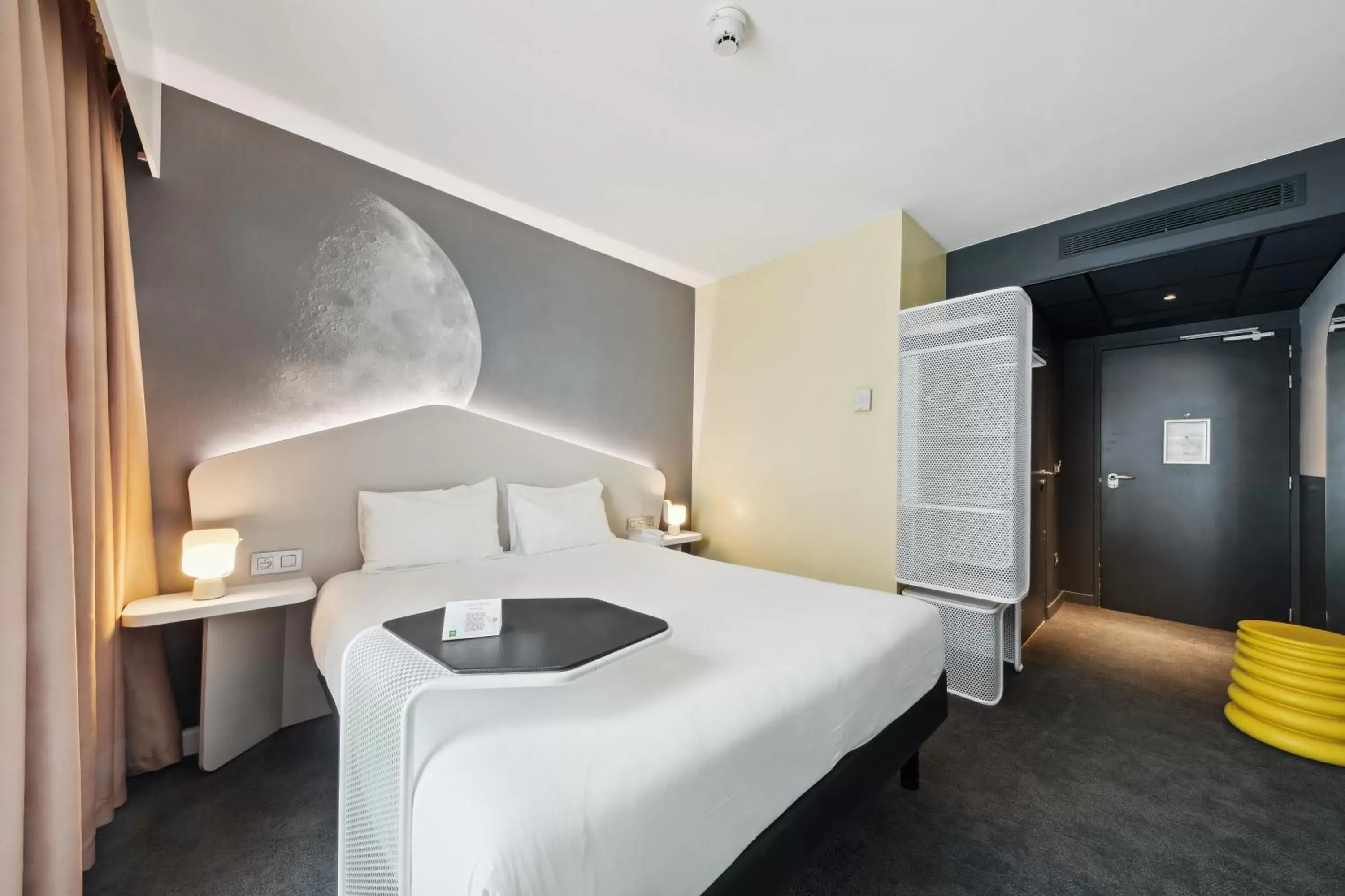 Bedroom, Bed in ibis Styles Paris Charles de Gaulle Airport