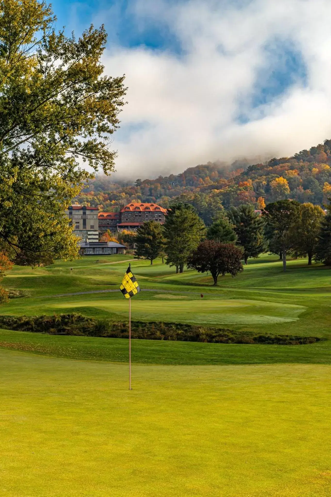 Golfcourse, Garden in The Omni Grove Park Inn - Asheville