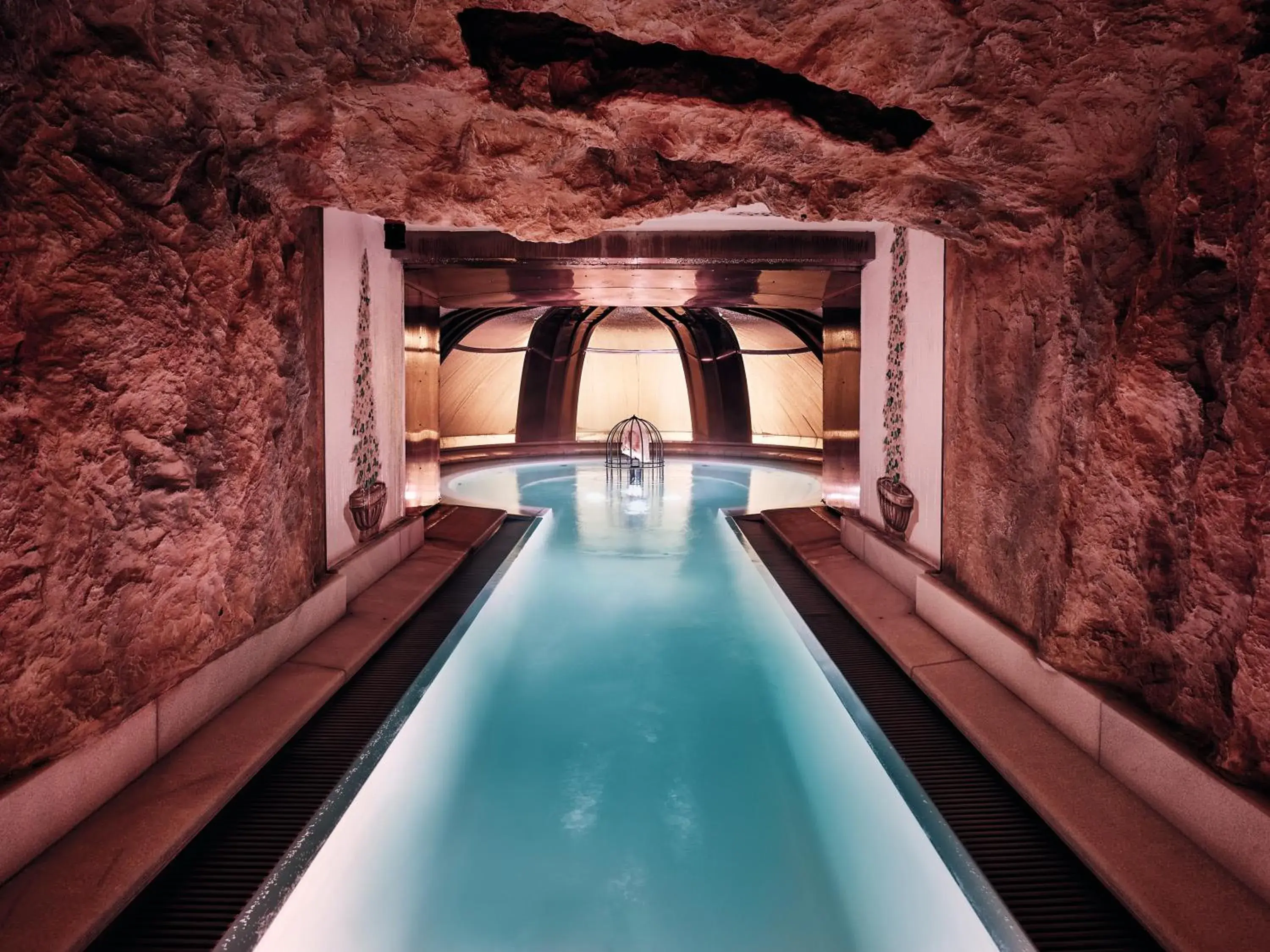 Hot Tub, Swimming Pool in Hotel Pichlmayrgut