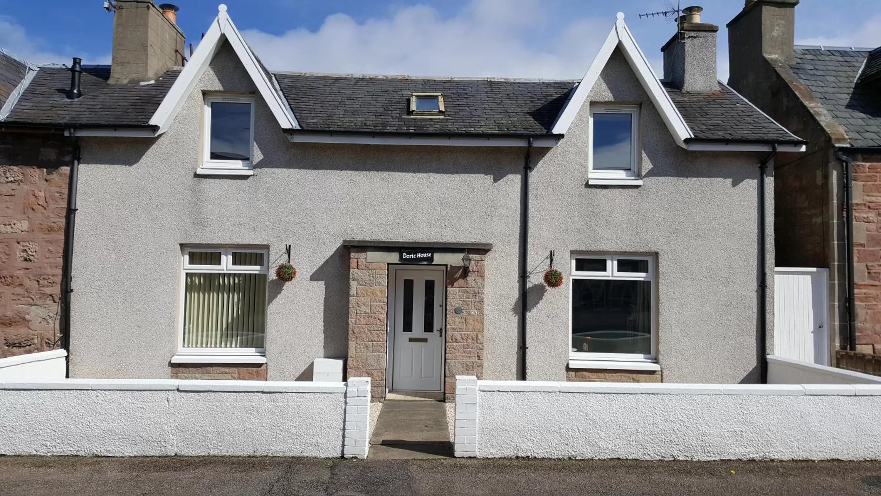 Property Building in Doric House