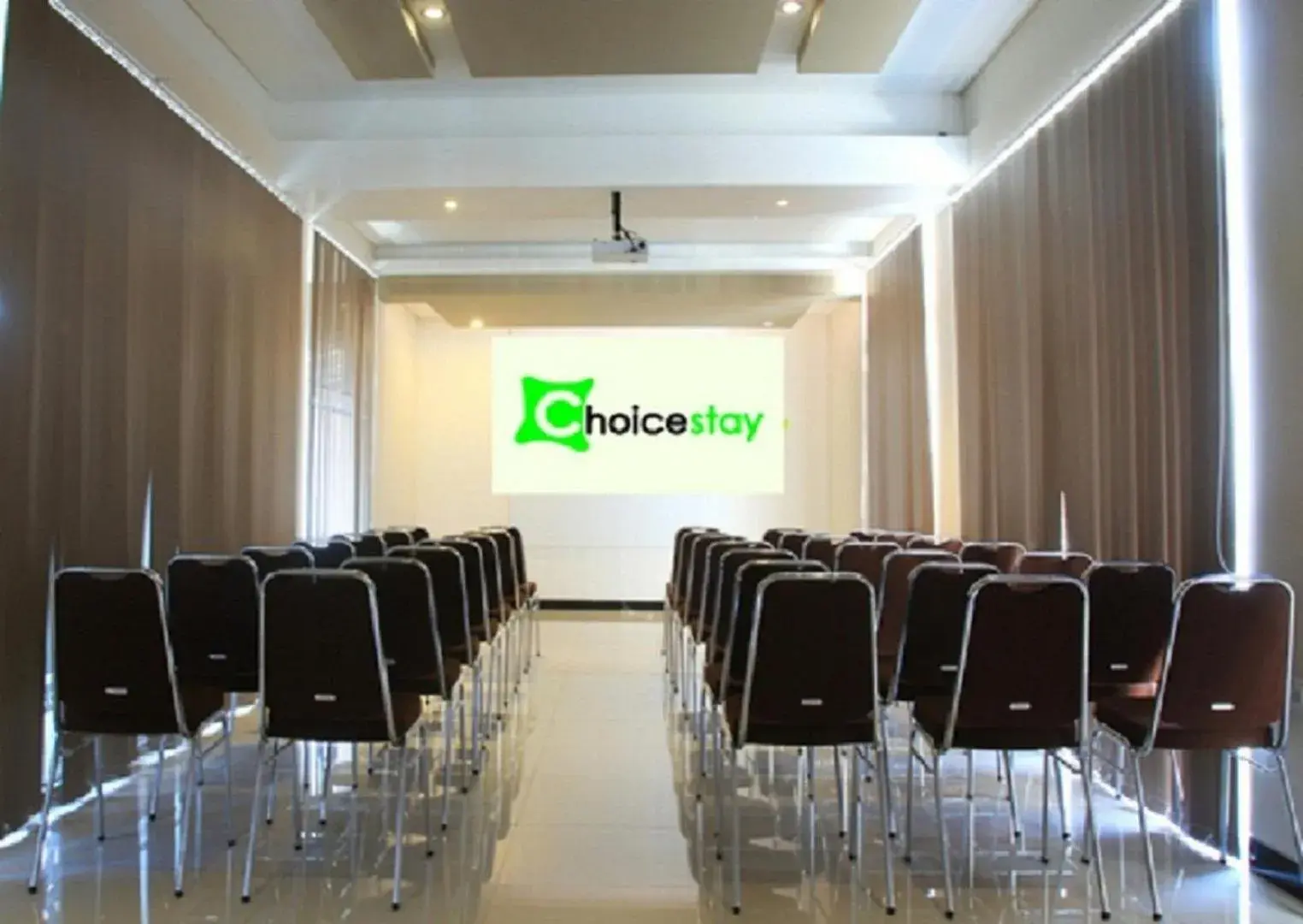 Meeting/conference room in Choice Stay Hotel Denpasar