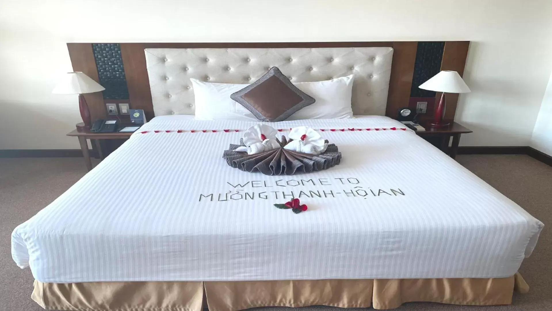 Bed in Muong Thanh Holiday Hoi An Hotel