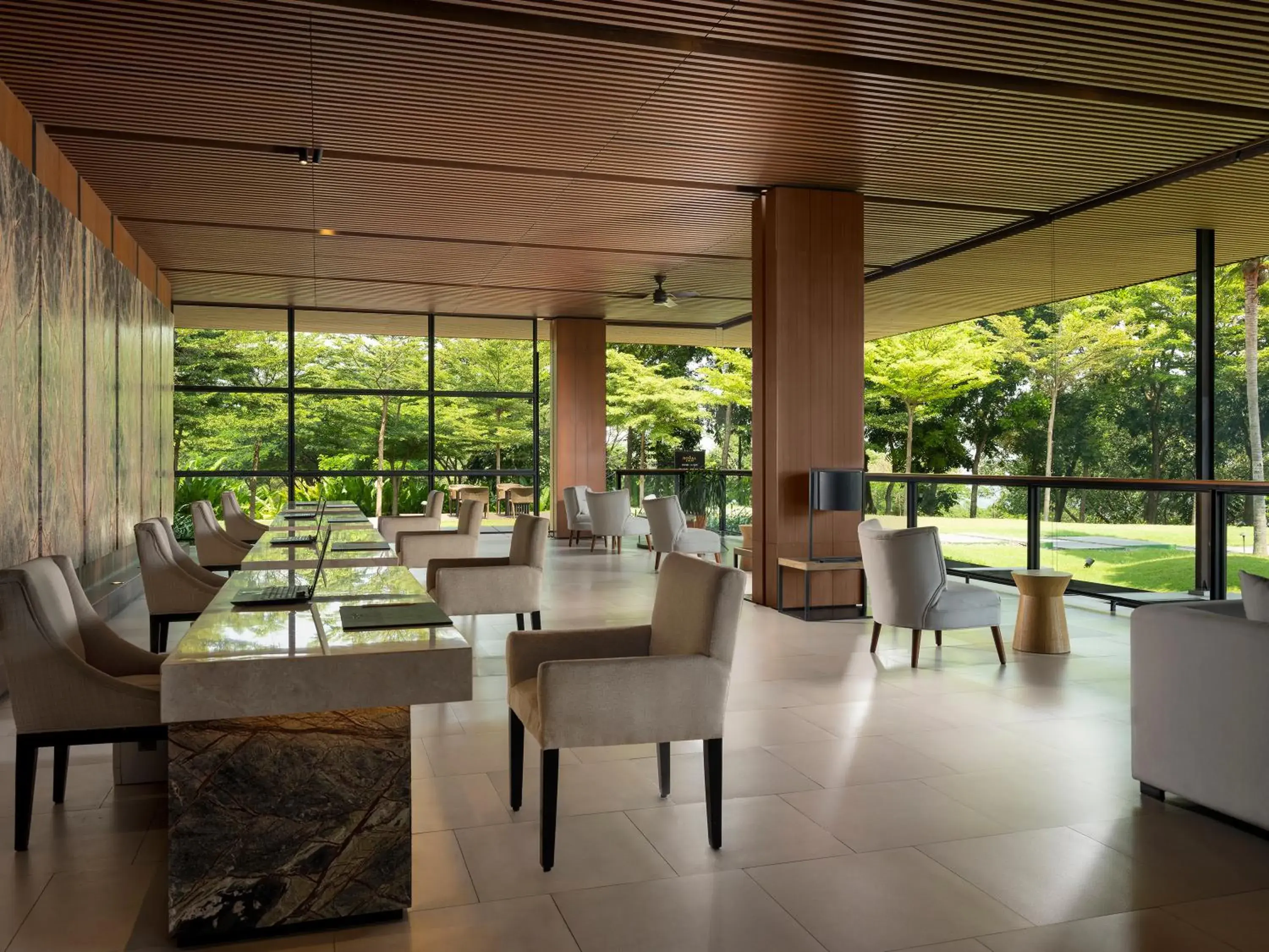 Lobby or reception in Royal Tulip Gunung Geulis Resort and Golf