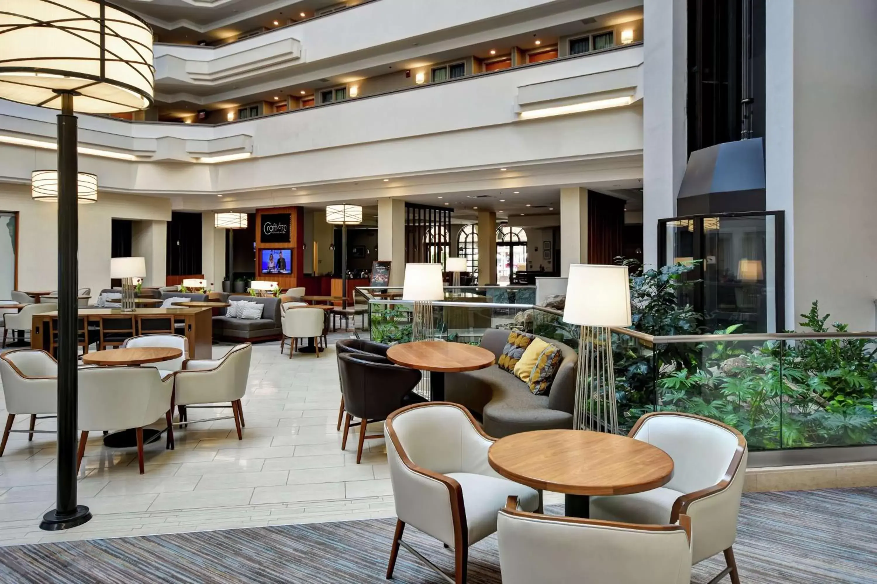 Bedroom, Lounge/Bar in Embassy Suites Greenville Golf Resort & Conference Center