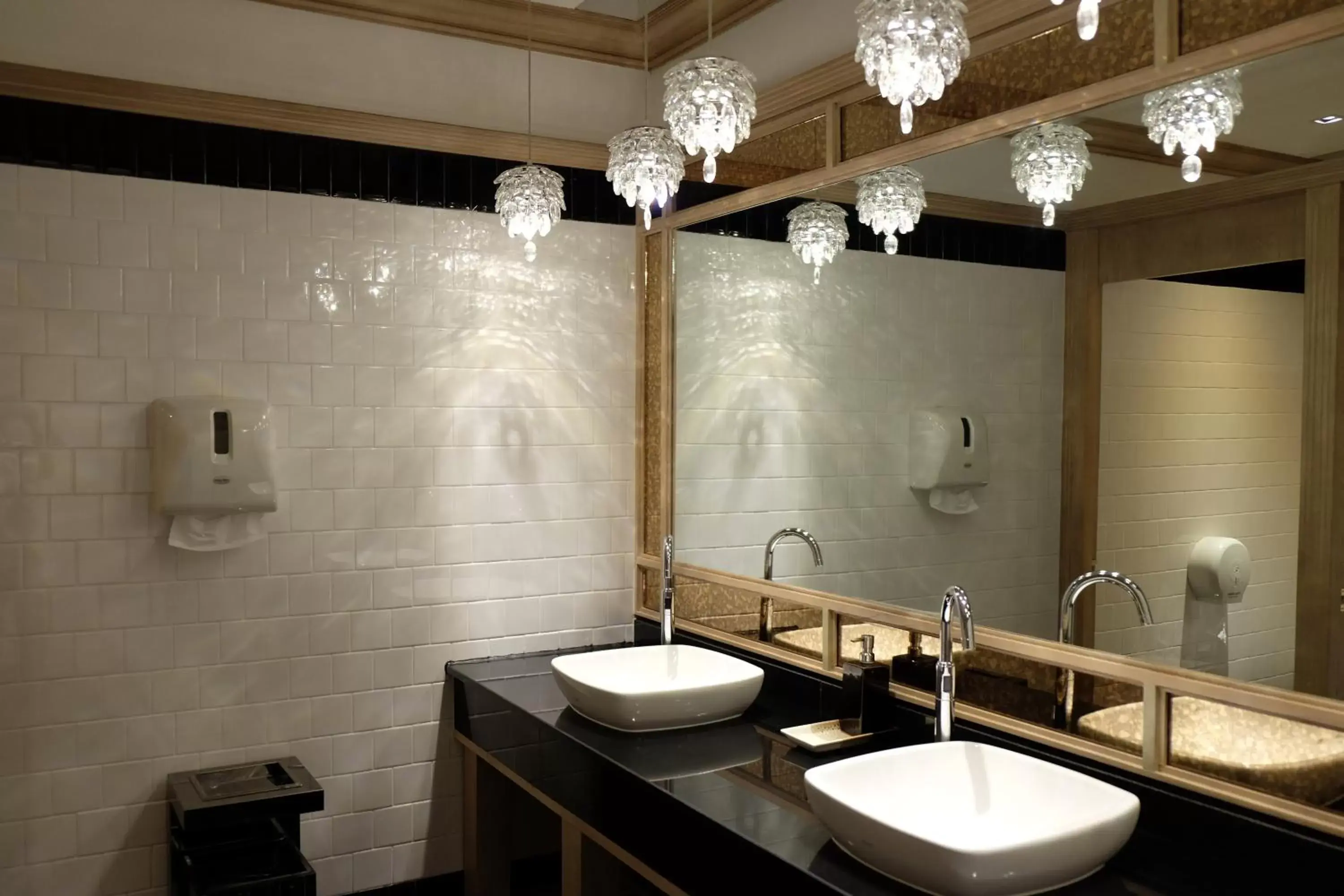 Toilet, Bathroom in Methavalai Residence Hotel - SHA Extra Plus