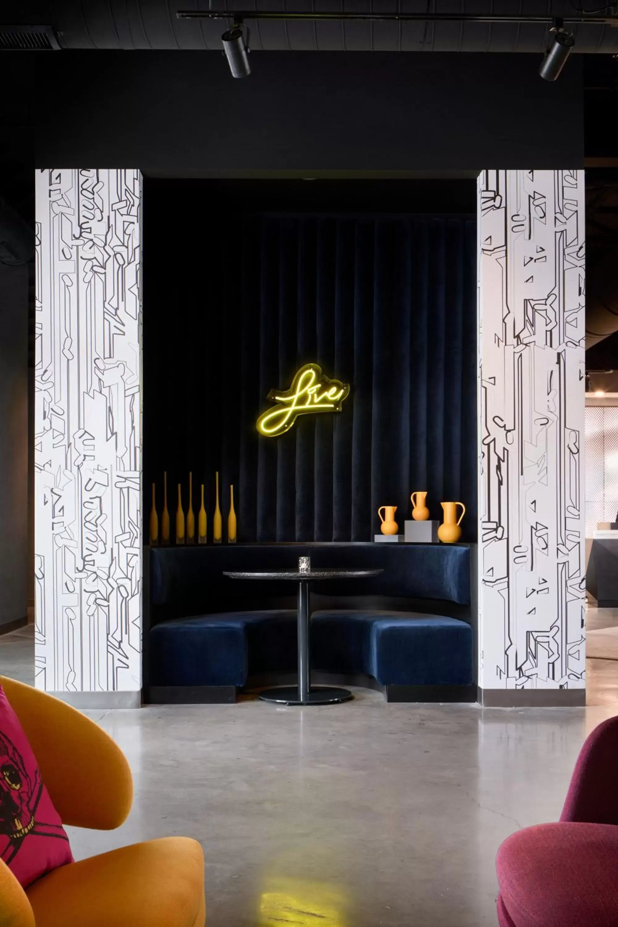 Lounge or bar, Lobby/Reception in Aloft Orlando International Drive