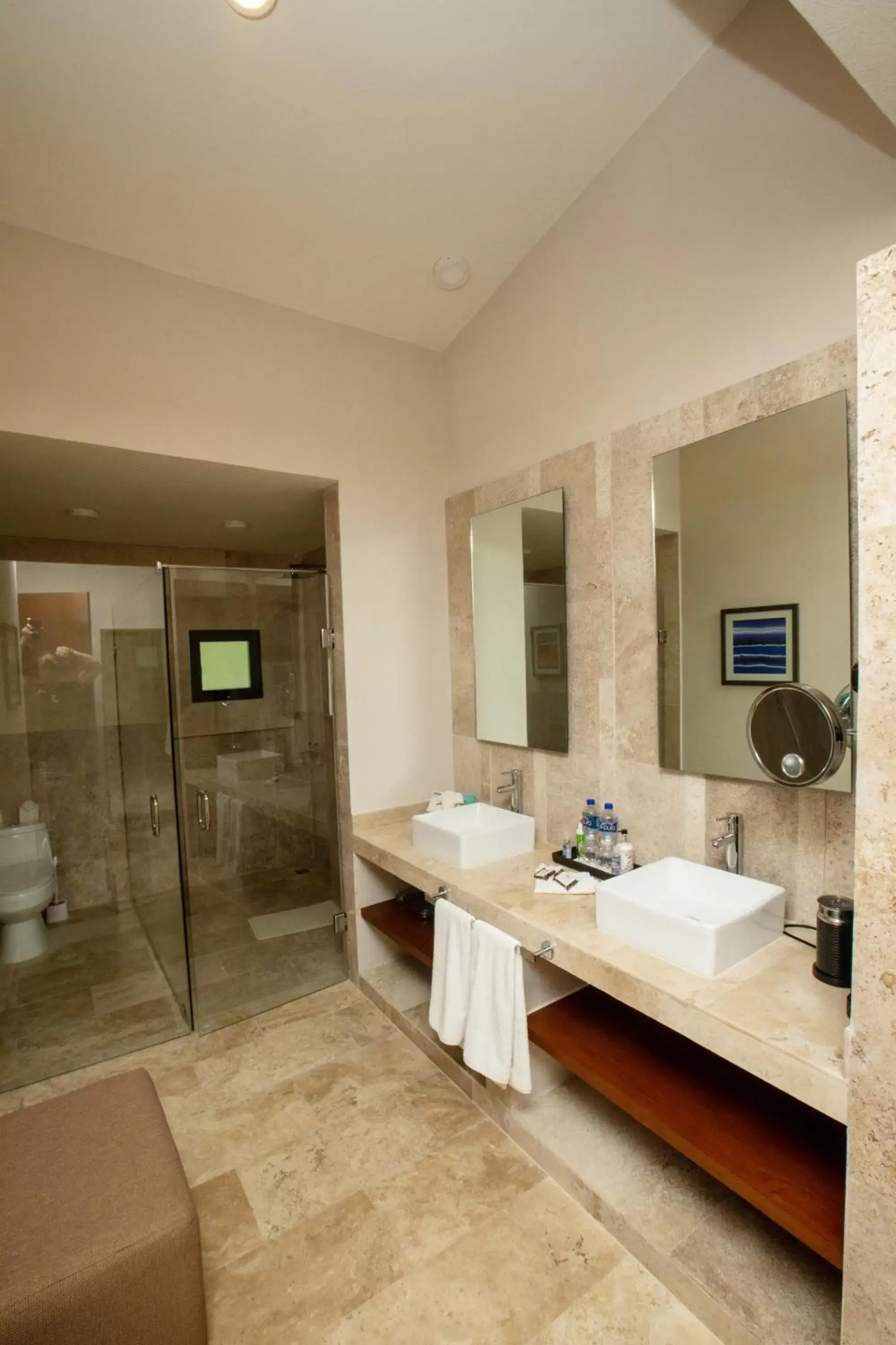 Bathroom in Xaha Villas Suites & Golf Resort