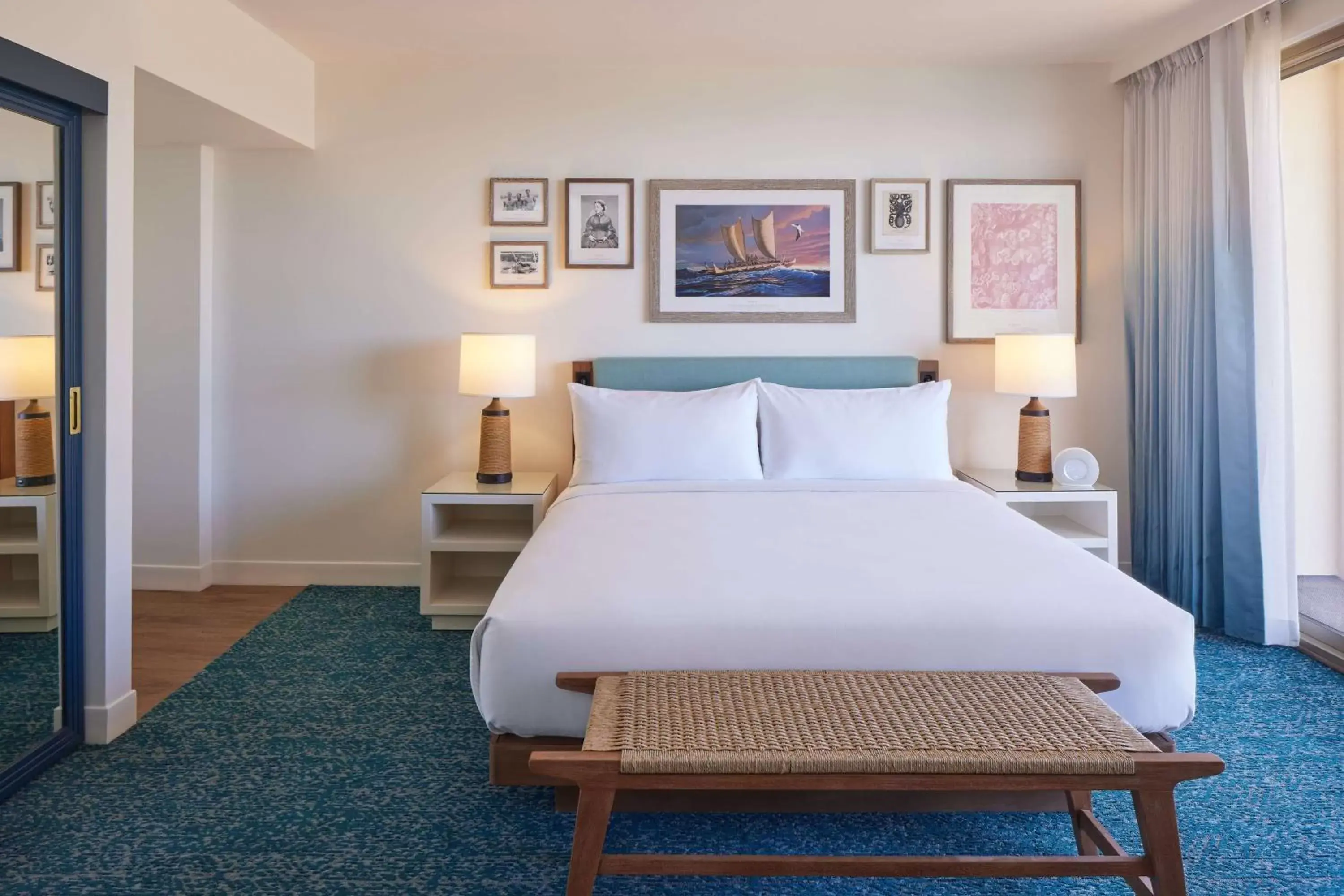 Photo of the whole room, Bed in OUTRIGGER Reef Waikiki Beach Resort