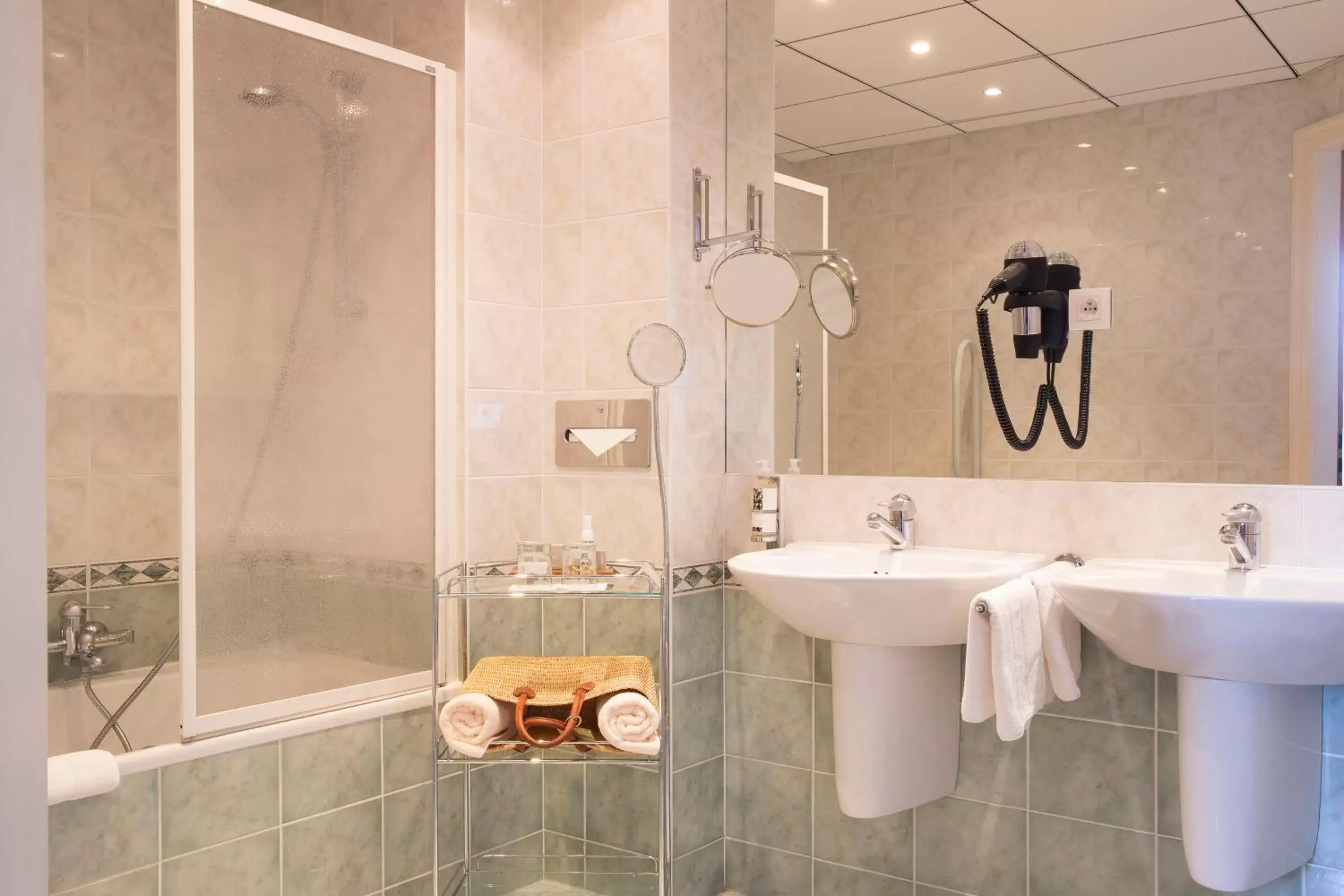 Photo of the whole room, Bathroom in Le Parc Hôtel Obernai & Yonaguni Spa