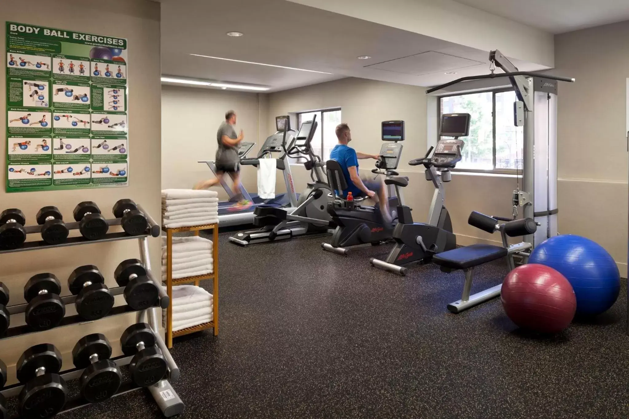 Fitness centre/facilities, Fitness Center/Facilities in Holiday Inn Vancouver Downtown & Suites, an IHG Hotel