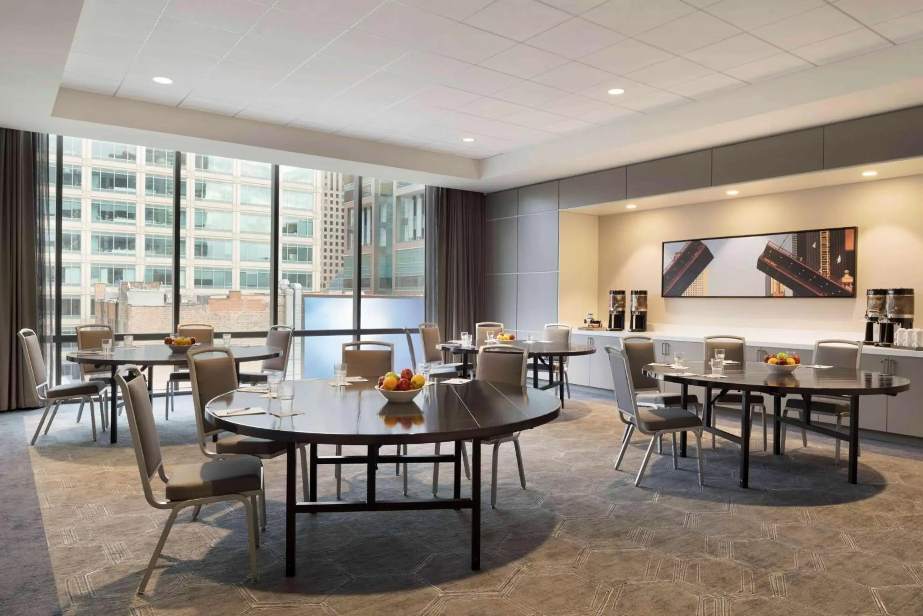Meeting/conference room, Restaurant/Places to Eat in Homewood Suites by Hilton Chicago Downtown West Loop