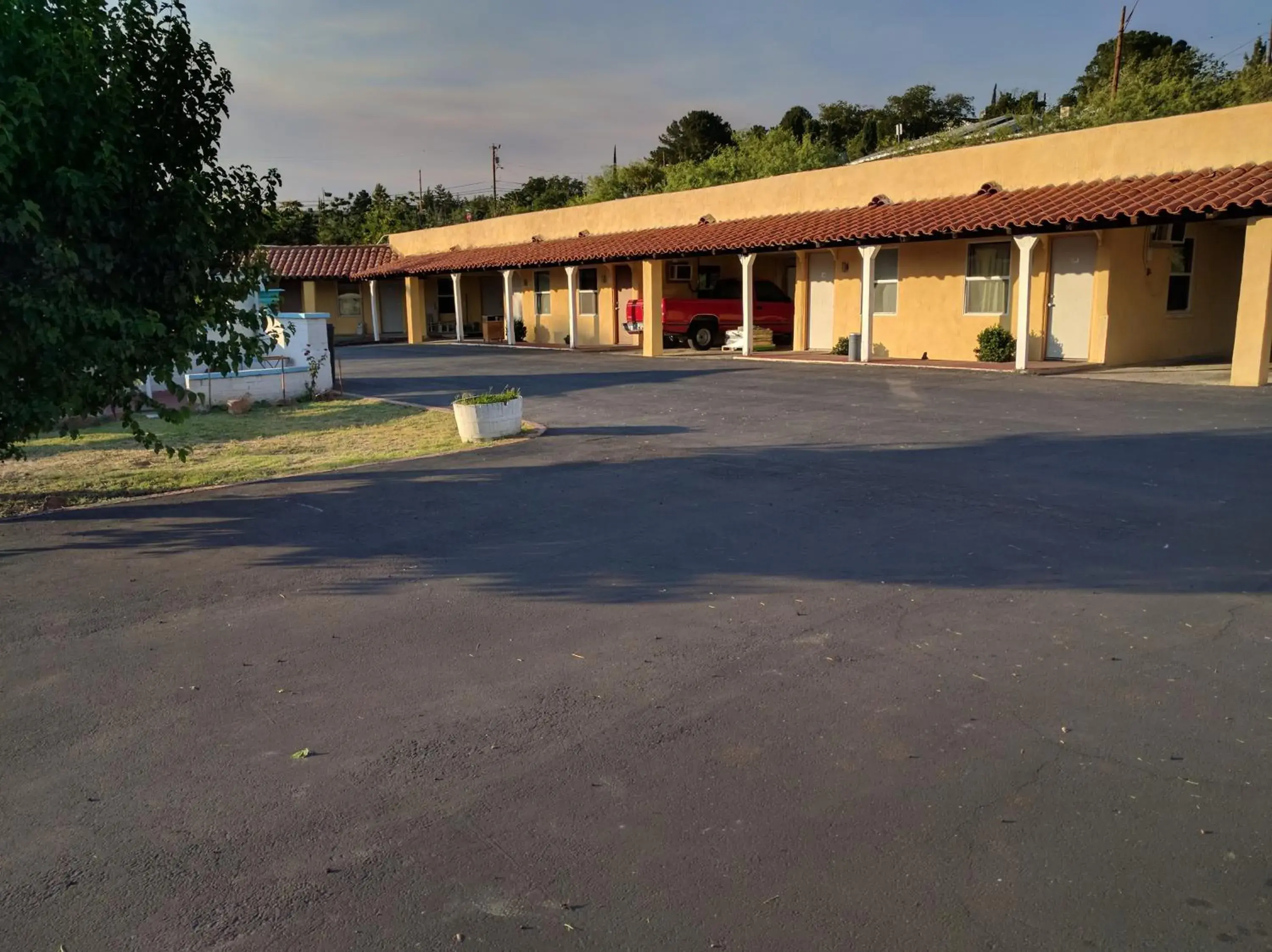 Other, Property Building in El Rey Motel