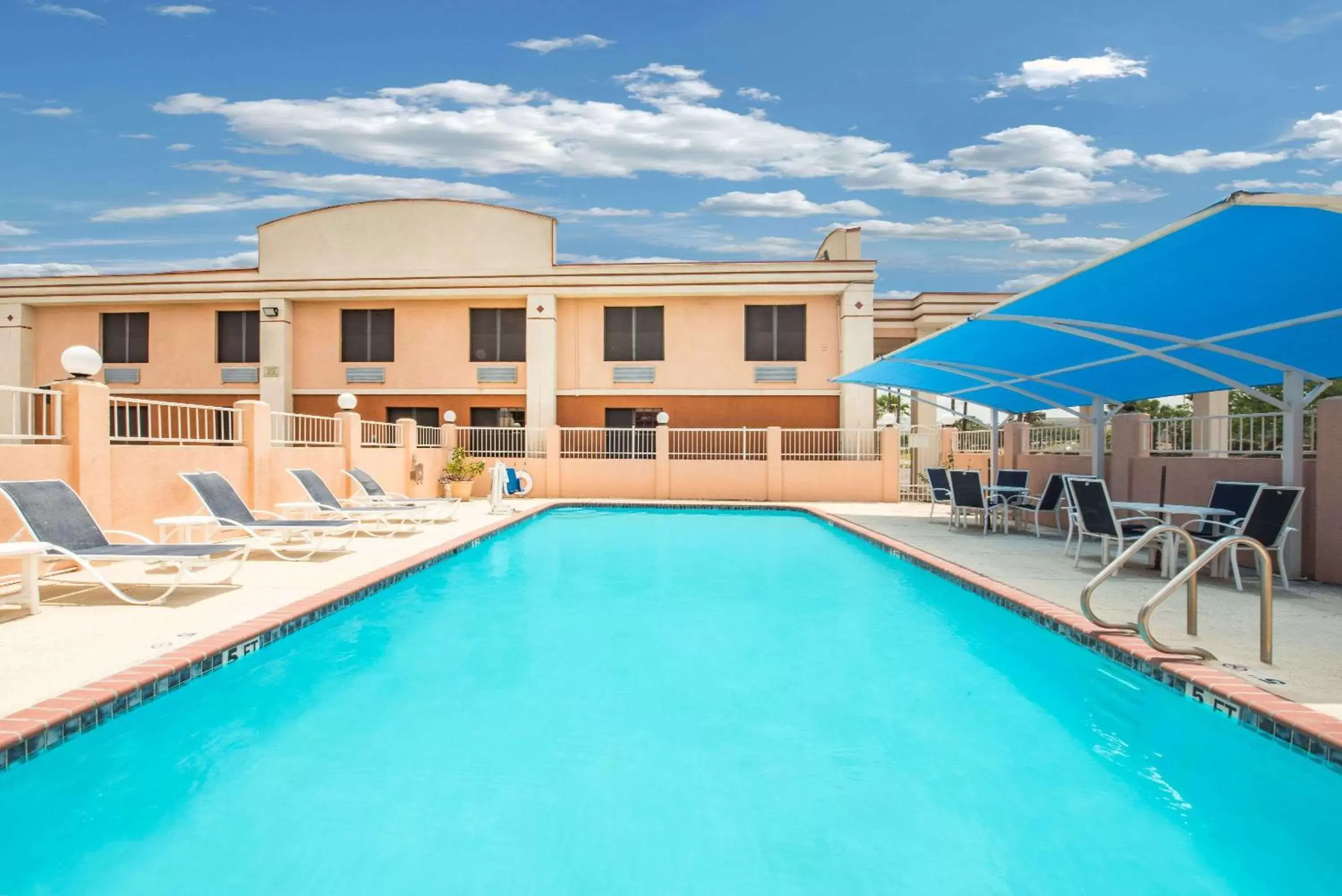 On site, Swimming Pool in Days Inn by Wyndham McAllen