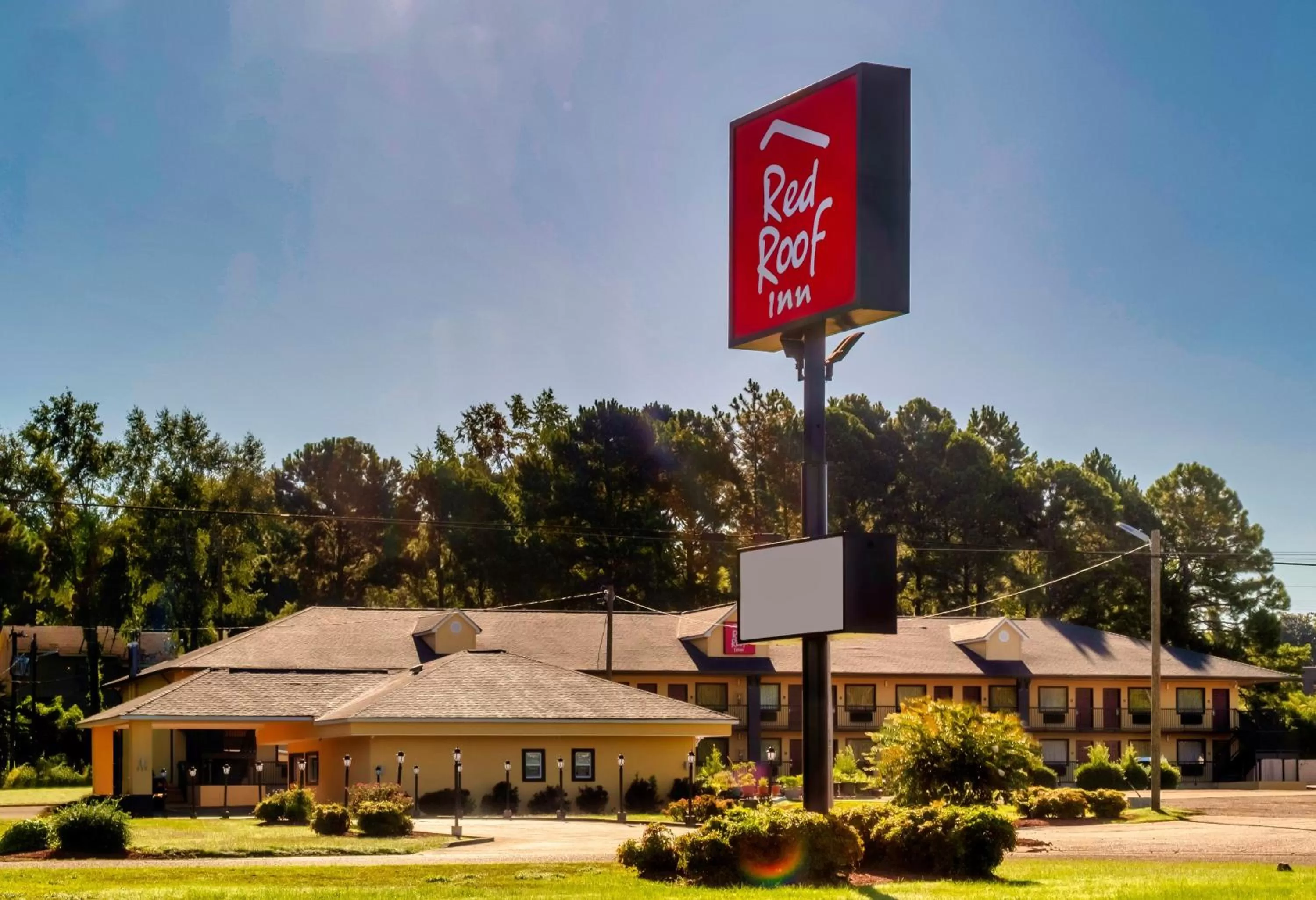 Property building in Red Roof Inn Columbus, MS