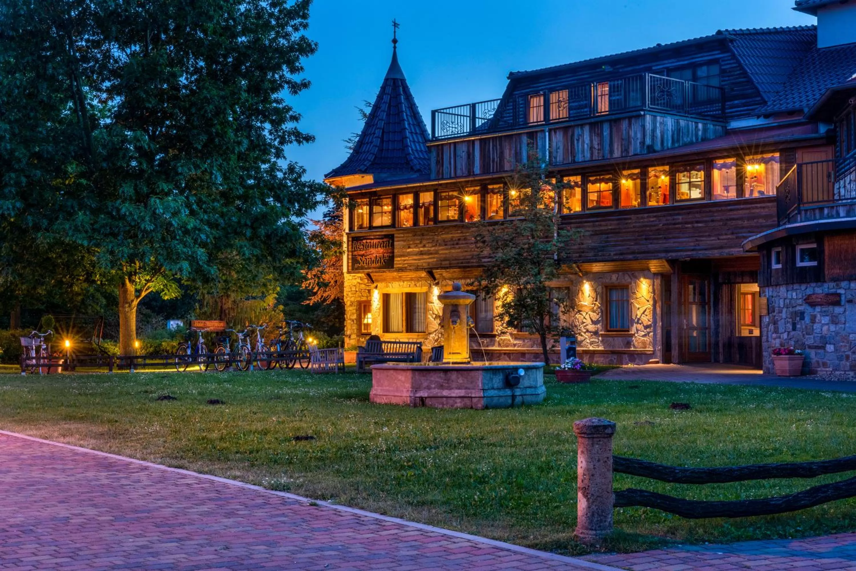 Property building in Wellnesshotel Seeschlößchen - Privat- Spa & Naturresort