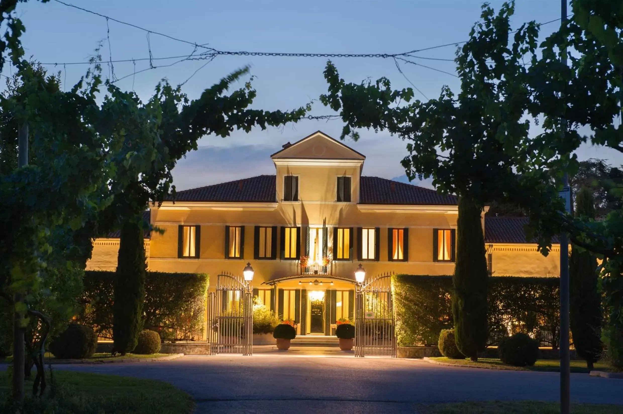 Facade/entrance, Property Building in Relais Monaco Country Hotel & Spa