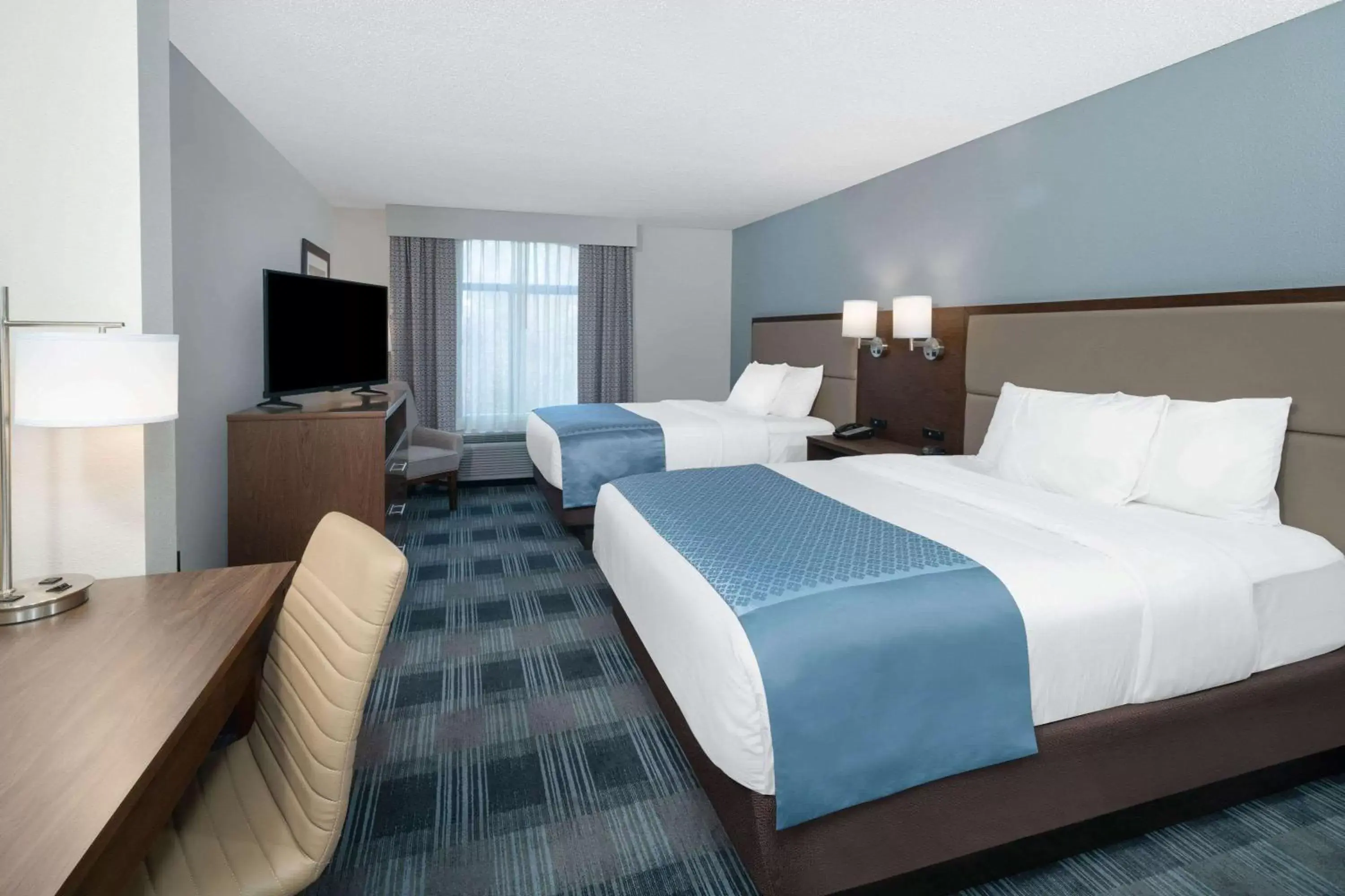 Photo of the whole room in Holiday Inn Express & Suites - Mobile - I-65, an IHG Hotel