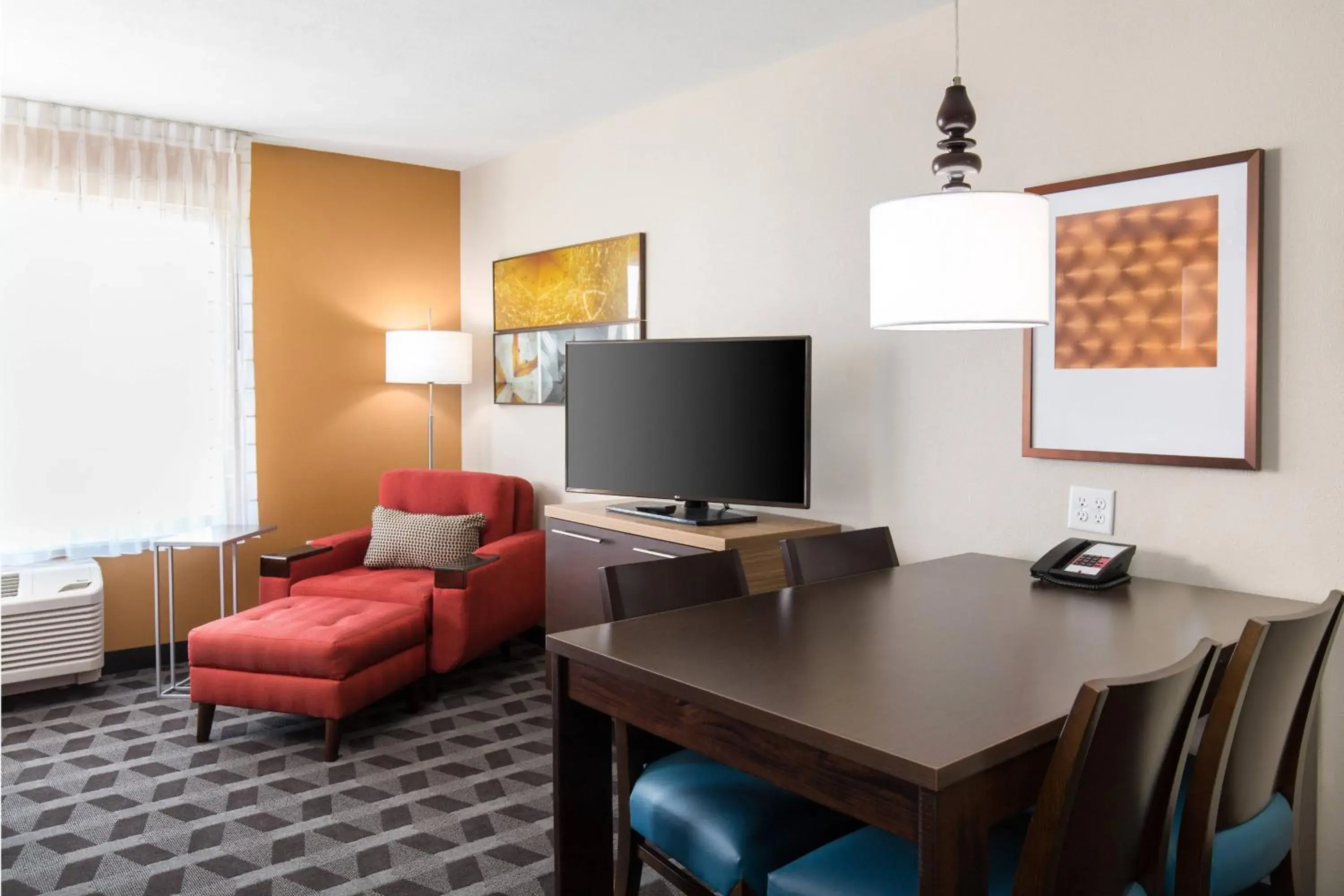 Bedroom, TV/Entertainment Center in Towneplace Suites By Marriott Austin North/Lakeline
