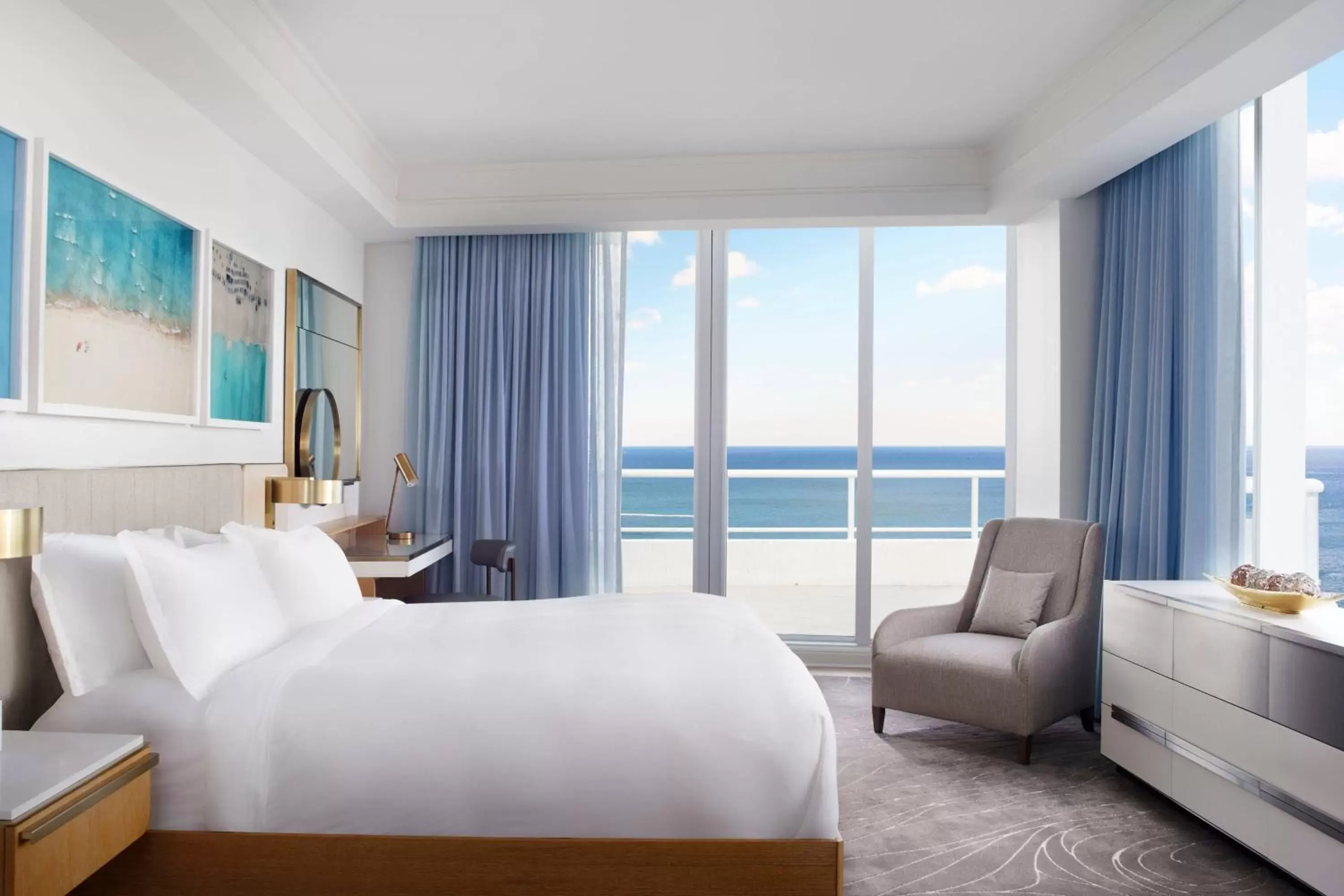 Bedroom, Sea View in The Ritz-Carlton, Fort Lauderdale